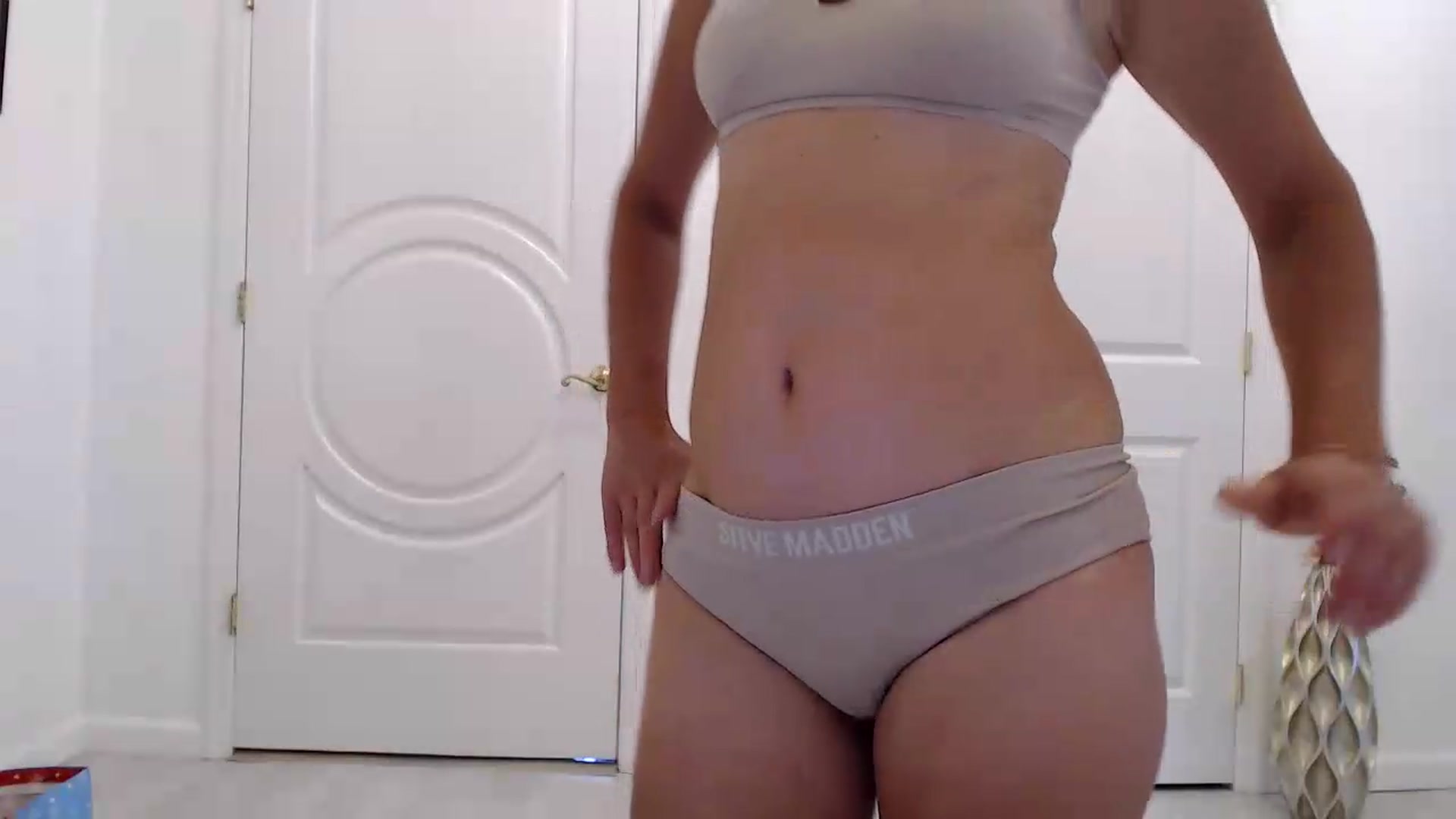 Gallery image thumbnail from Godiva6's myfreecams stream on, 06/04/2026, 23:30 image 8 of 20