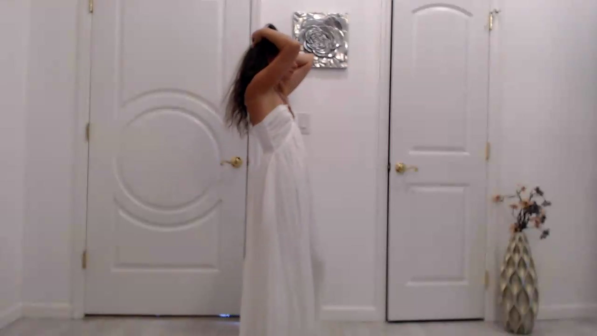 Gallery image thumbnail from Godiva6's myfreecams stream on, 06/19/2026, 23:19 image 15 of 20