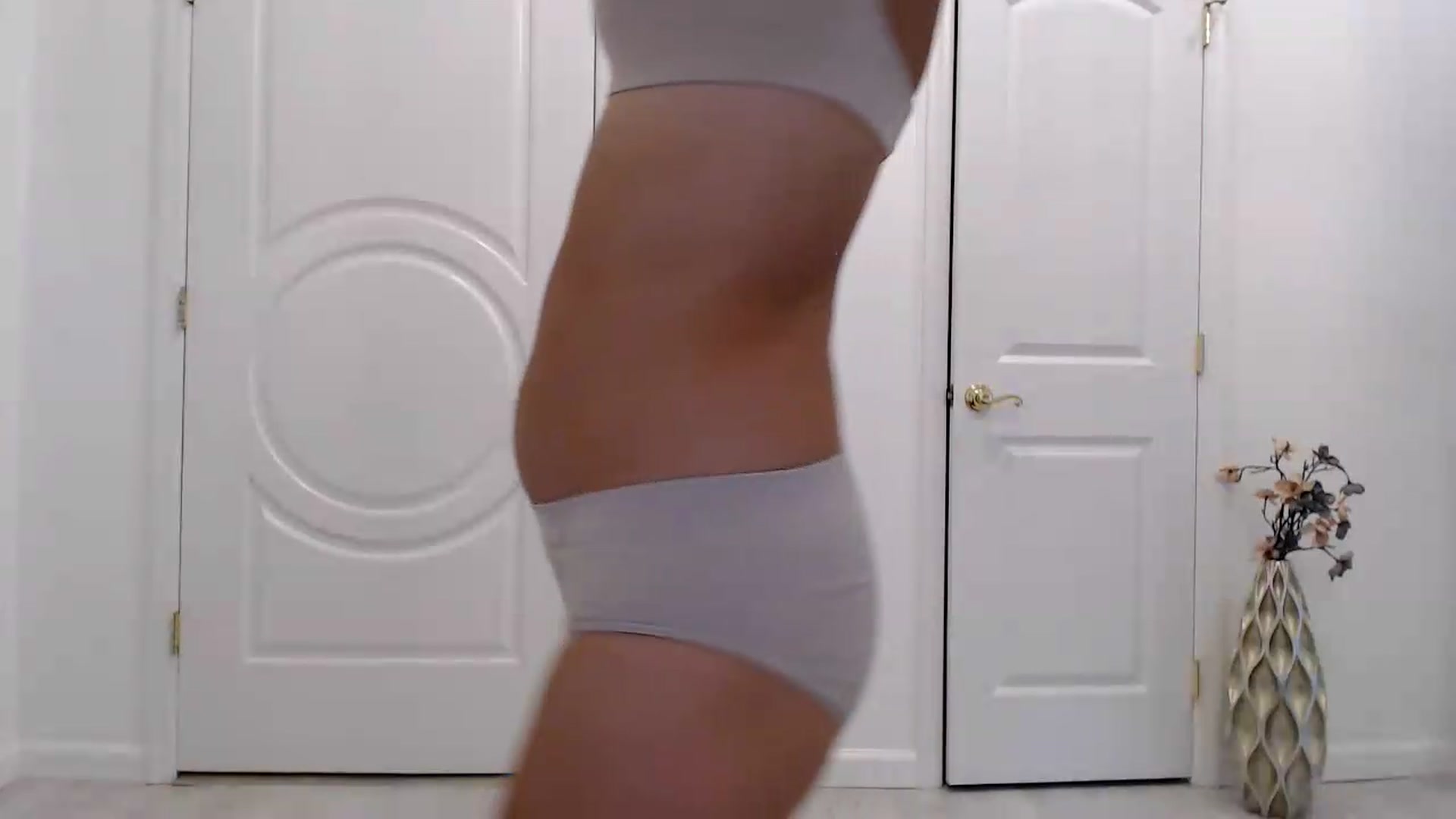 Gallery image thumbnail from Godiva6's myfreecams stream on, 07/21/2026, 23:27 image 13 of 20