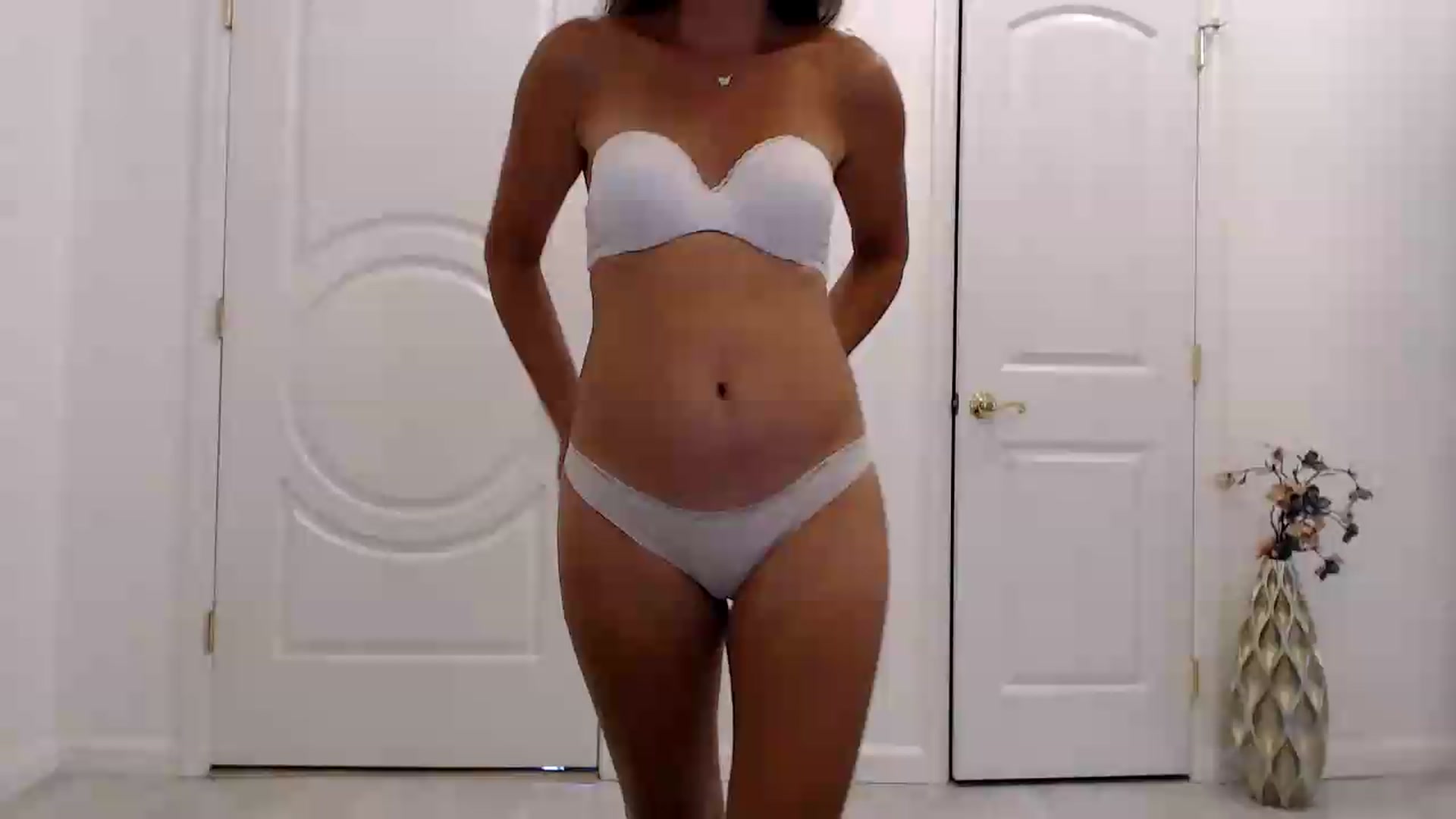Gallery image thumbnail from Godiva6's myfreecams stream on, 07/31/2026, 23:15 image 10 of 20