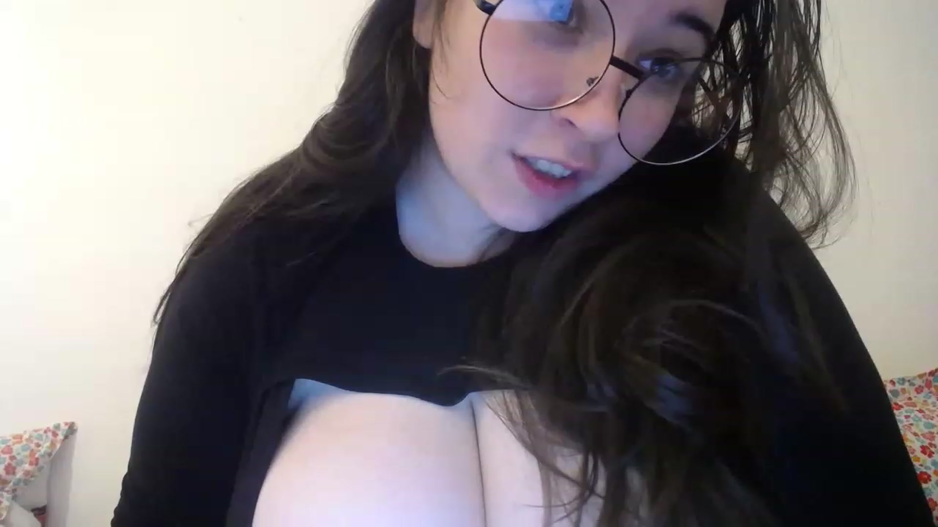 Gallery image thumbnail from Golacteriiosa's myfreecams stream on, 02/02/2023, 23:18 image 15 of 20