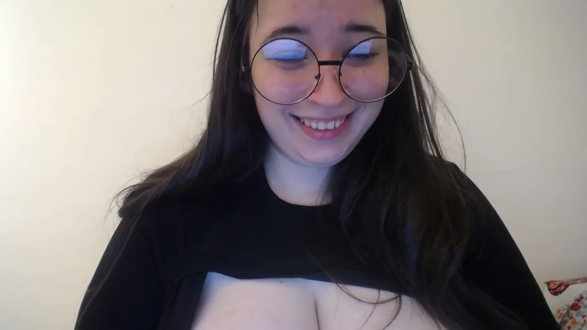 Gallery image thumbnail from Golacteriiosa's myfreecams stream on, 02/03/2023, 24:22 image 9 of 20