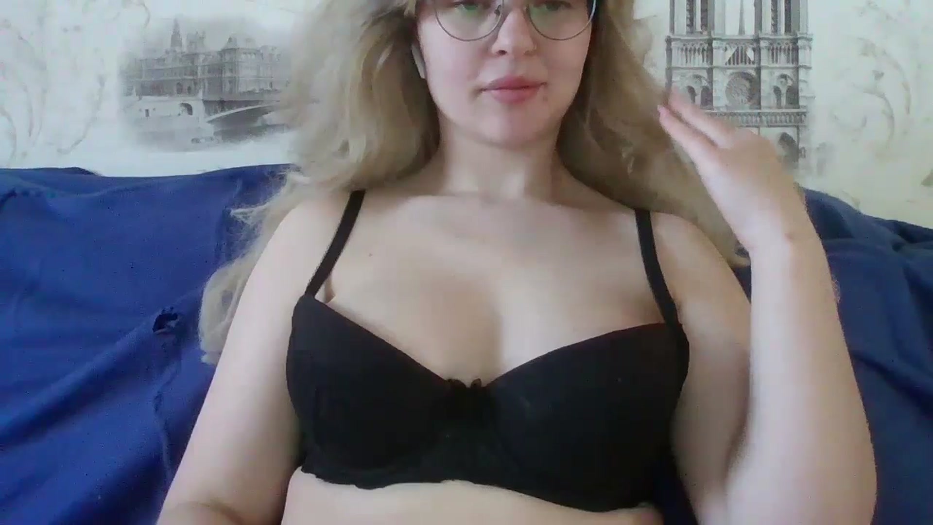Gallery image thumbnail from Gold_girll's myfreecams stream on, 04/06/2026, 09:53 image 3 of 20