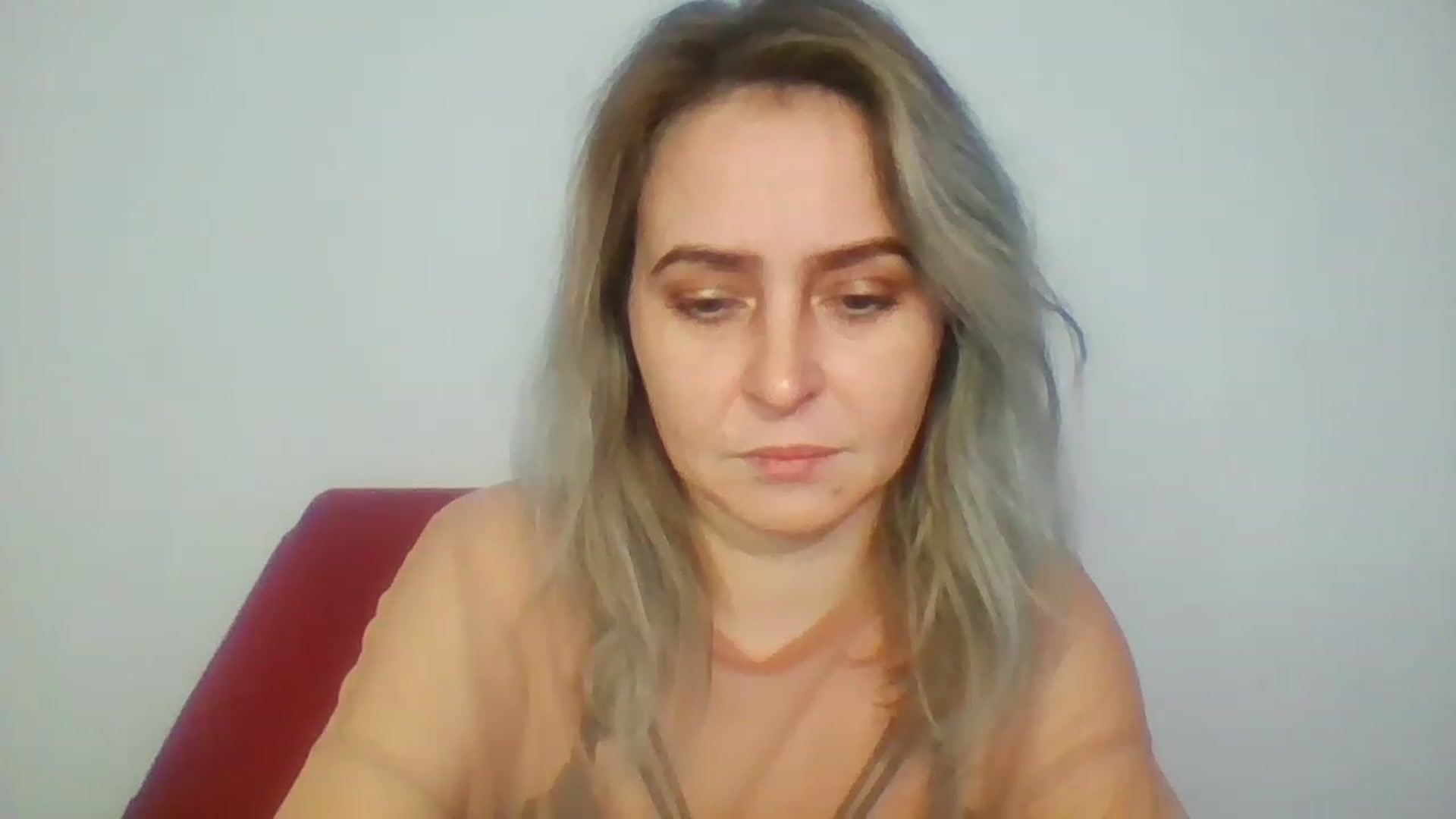 Gallery image thumbnail from GoldenGirl4U1's myfreecams stream on, 11/19/2022, 14:58 image 17 of 20