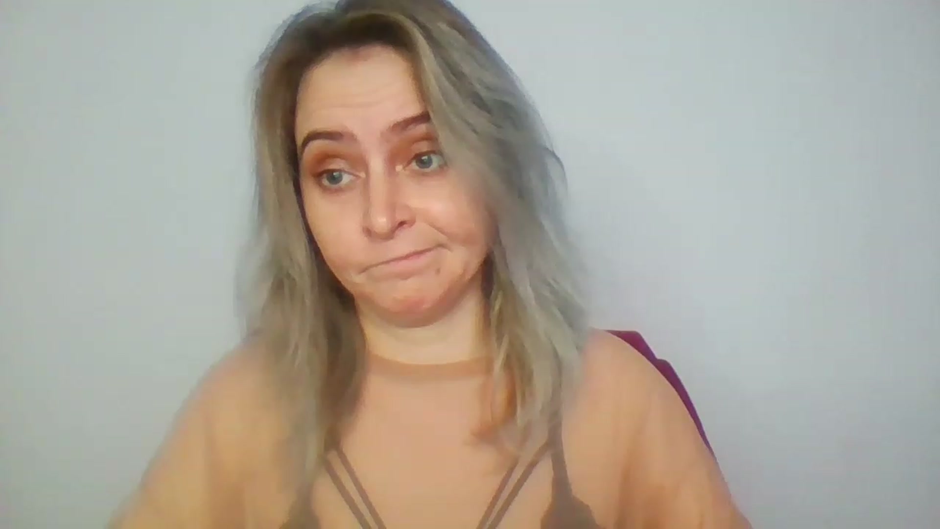 Gallery image thumbnail from GoldenGirl4U1's myfreecams stream on, 11/19/2022, 14:58 image 2 of 20