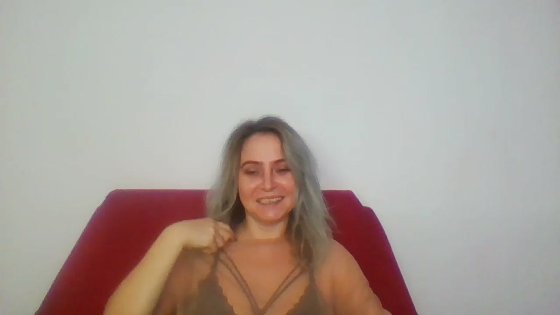 Gallery image thumbnail from GoldenGirl4U1's myfreecams stream on, 11/19/2022, 14:58 image 20 of 20
