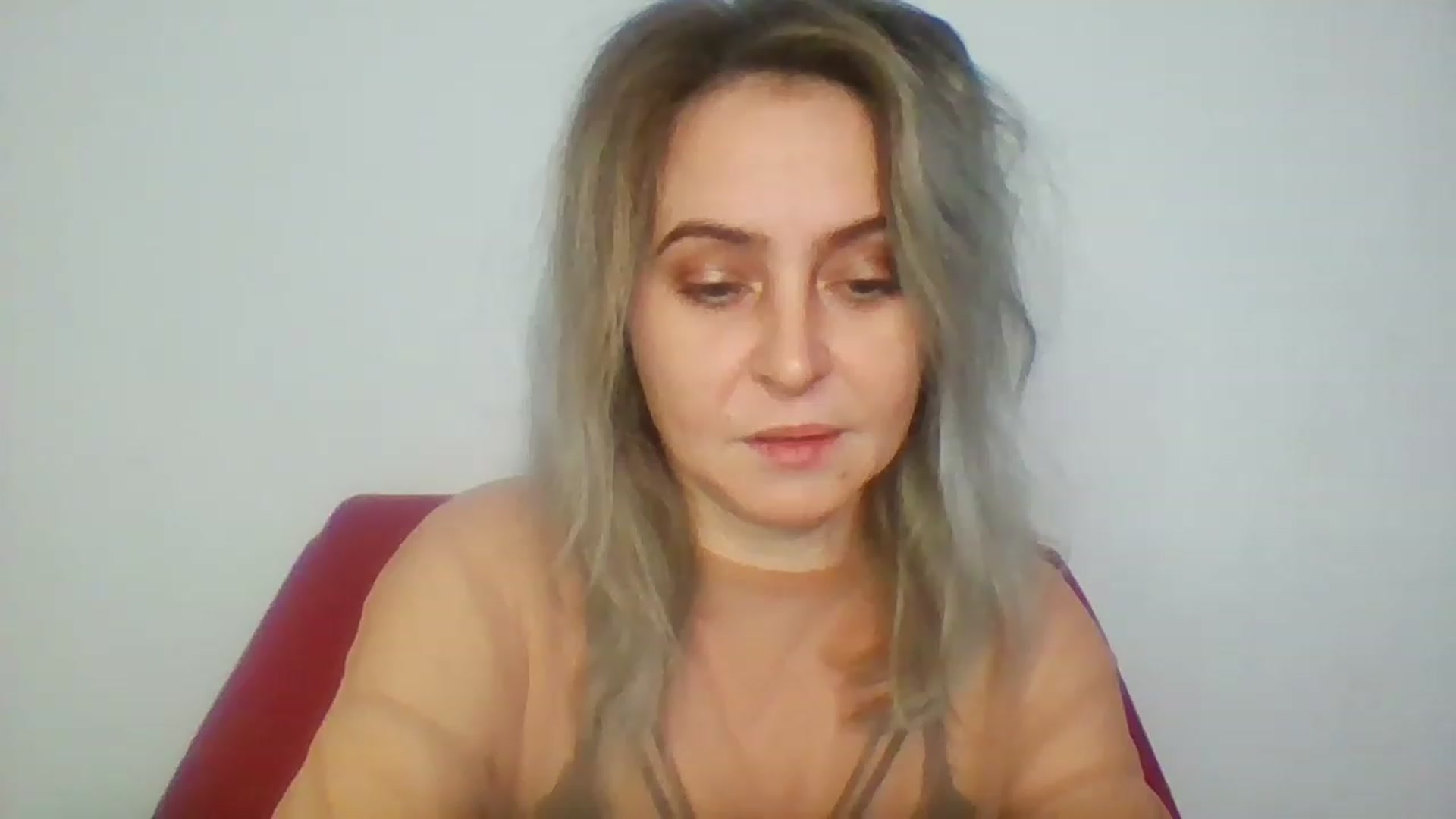 Gallery image thumbnail from GoldenGirl4U1's myfreecams stream on, 11/19/2022, 14:58 image 13 of 20