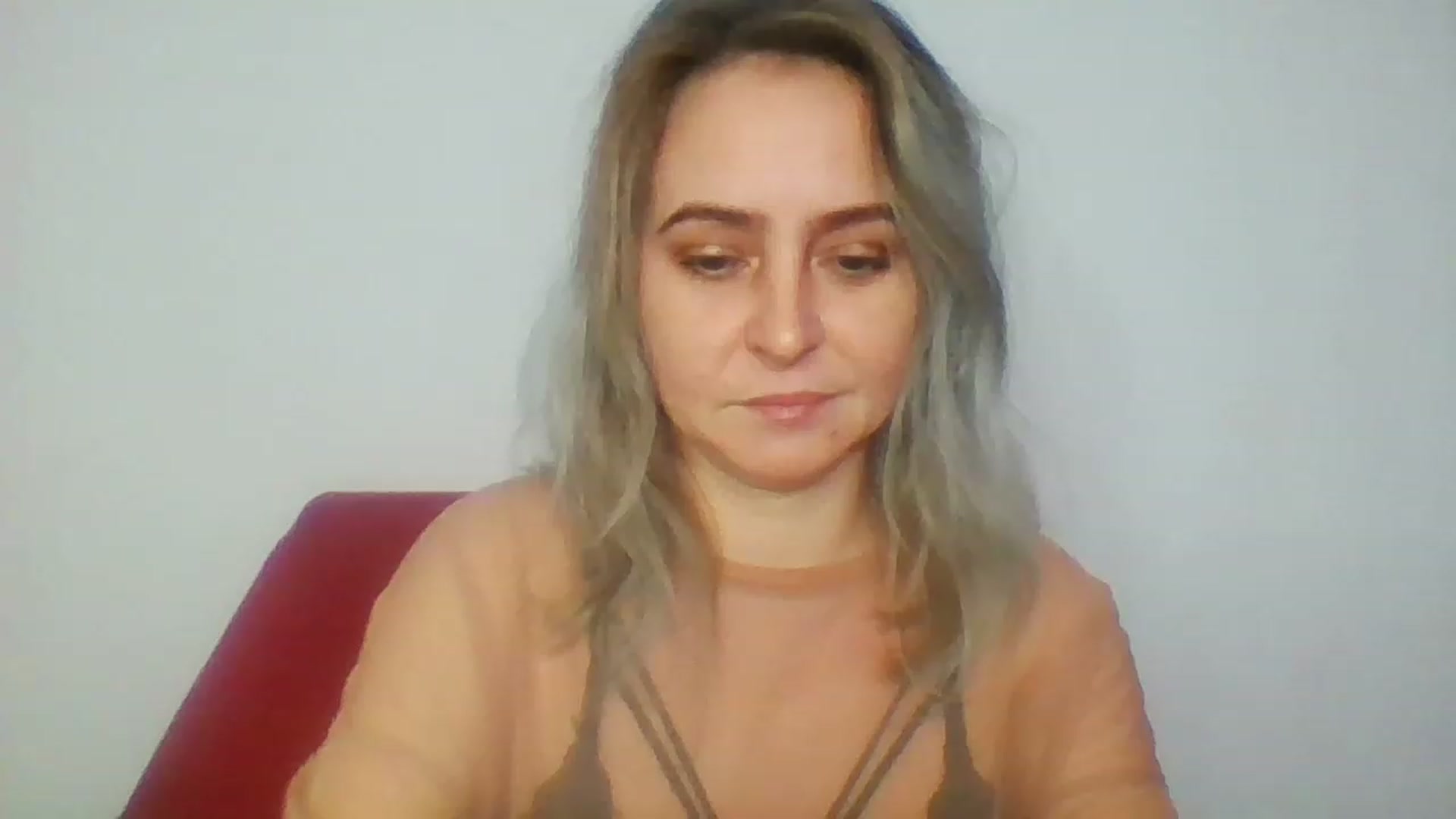 Gallery image thumbnail from GoldenGirl4U1's myfreecams stream on, 11/19/2022, 16:36 image 2 of 20