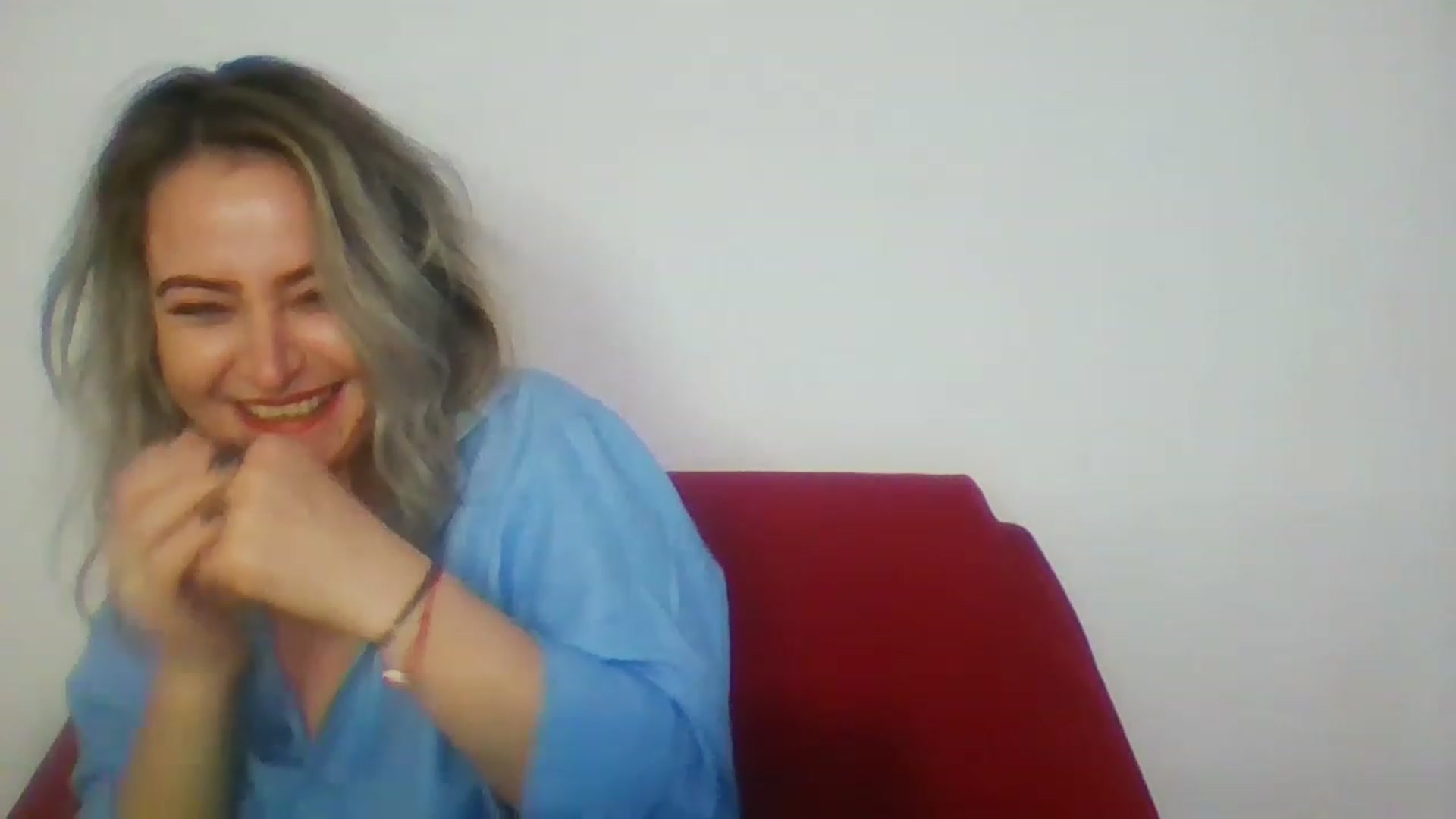 Gallery image thumbnail from GoldenGirl4U1's myfreecams stream on, 11/20/2022, 15:06 image 7 of 20