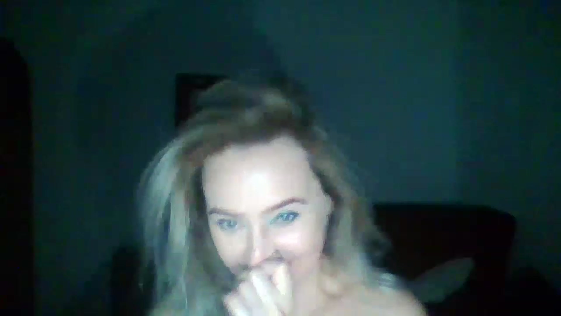 Gallery image thumbnail from GoldenGirl4U1's myfreecams stream on, 11/26/2022, 16:57 image 12 of 20