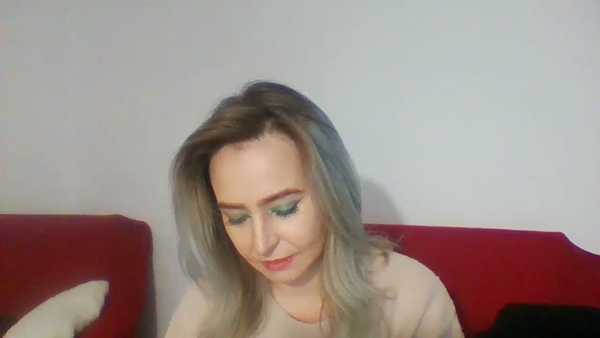 Gallery image thumbnail from GoldenGirl4U1's myfreecams stream on, 11/26/2022, 16:57 image 17 of 20