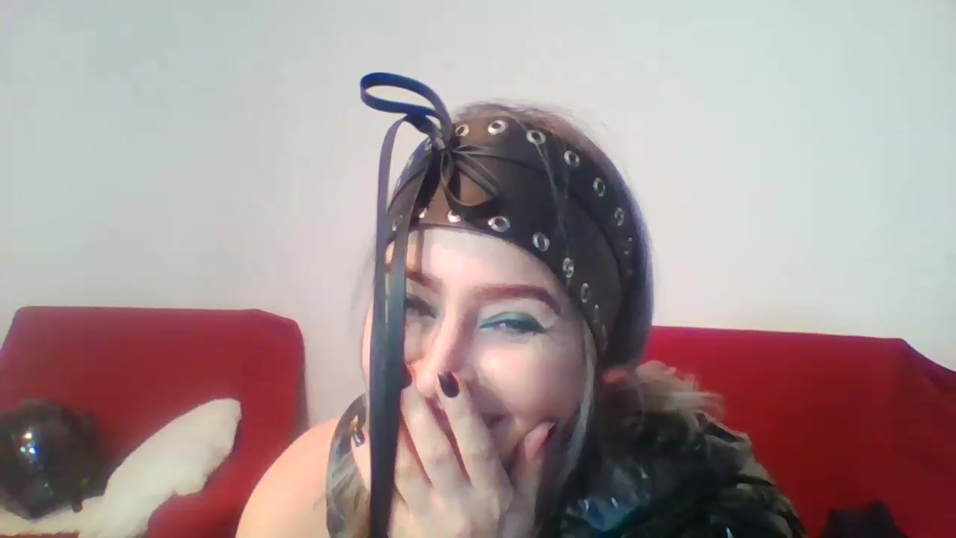 Gallery image thumbnail from GoldenGirl4U1's myfreecams stream on, 11/26/2022, 16:57 image 3 of 20