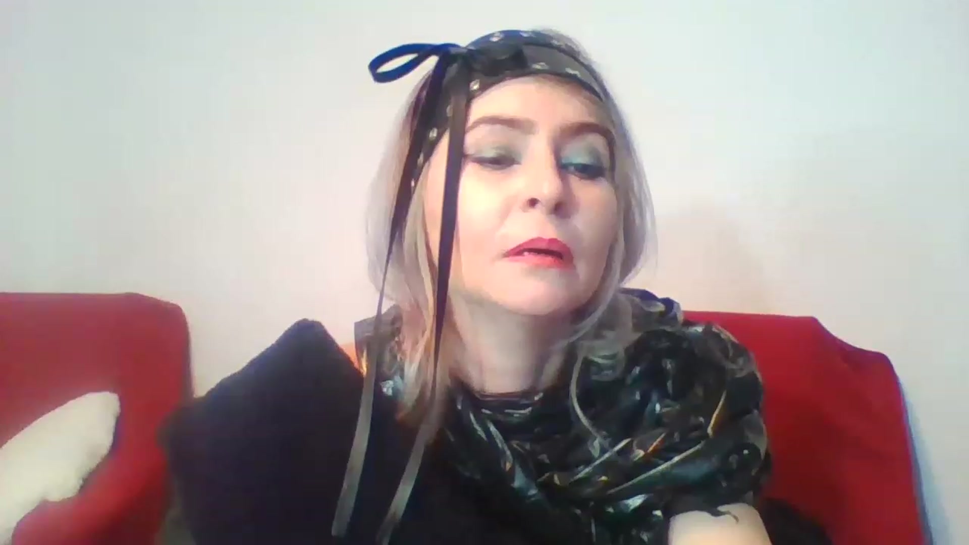 Gallery image thumbnail from GoldenGirl4U1's myfreecams stream on, 11/26/2022, 16:57 image 5 of 20