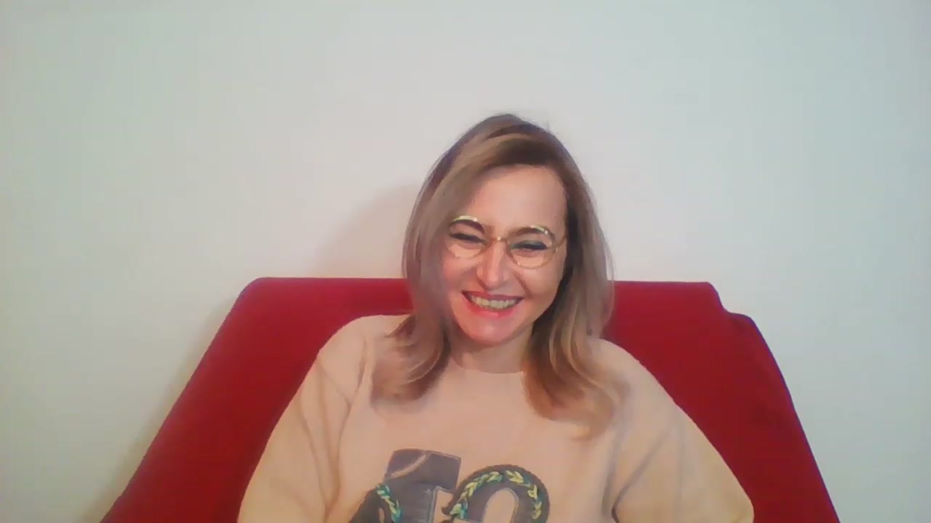 Gallery image thumbnail from GoldenGirl4U1's myfreecams stream on, 11/26/2022, 18:15 image 17 of 20