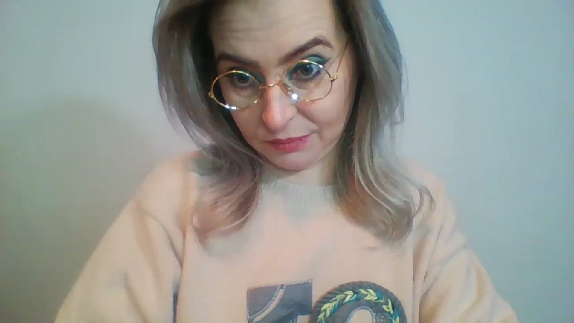 Gallery image thumbnail from GoldenGirl4U1's myfreecams stream on, 11/26/2022, 18:15 image 19 of 20