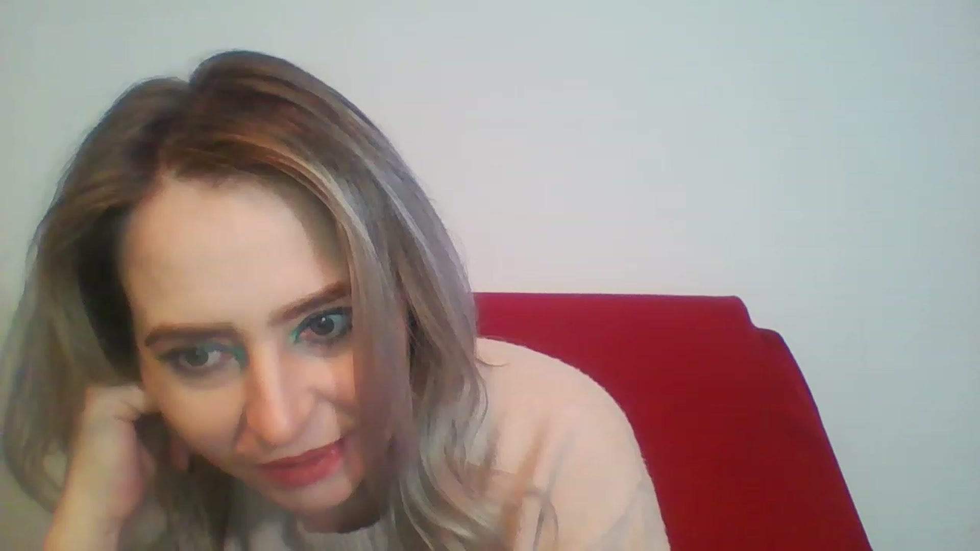 Gallery image thumbnail from GoldenGirl4U1's myfreecams stream on, 11/26/2022, 18:15 image 1 of 20