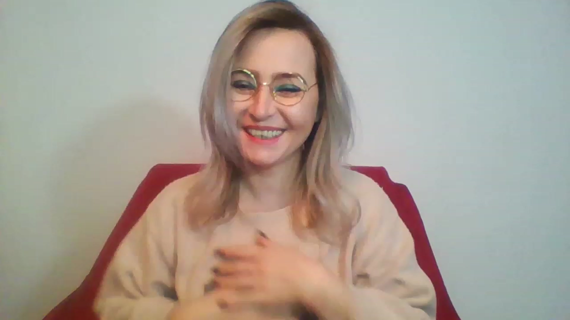 Gallery image thumbnail from GoldenGirl4U1's myfreecams stream on, 11/26/2022, 18:15 image 20 of 20