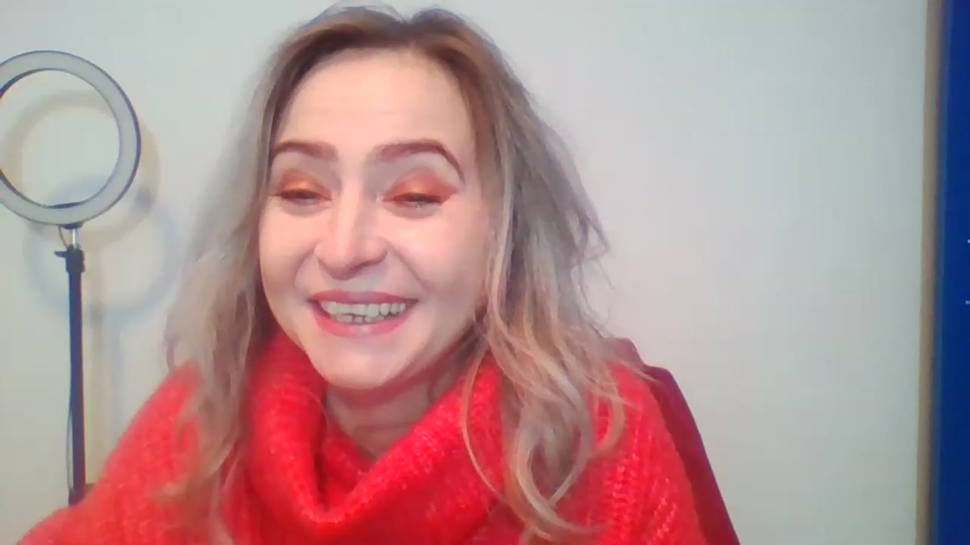 Gallery image thumbnail from GoldenGirl4U1's myfreecams stream on, 11/27/2022, 13:02 image 14 of 20