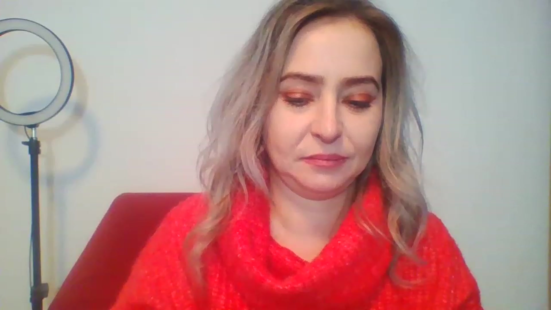 Gallery image thumbnail from GoldenGirl4U1's myfreecams stream on, 11/27/2022, 13:02 image 10 of 20