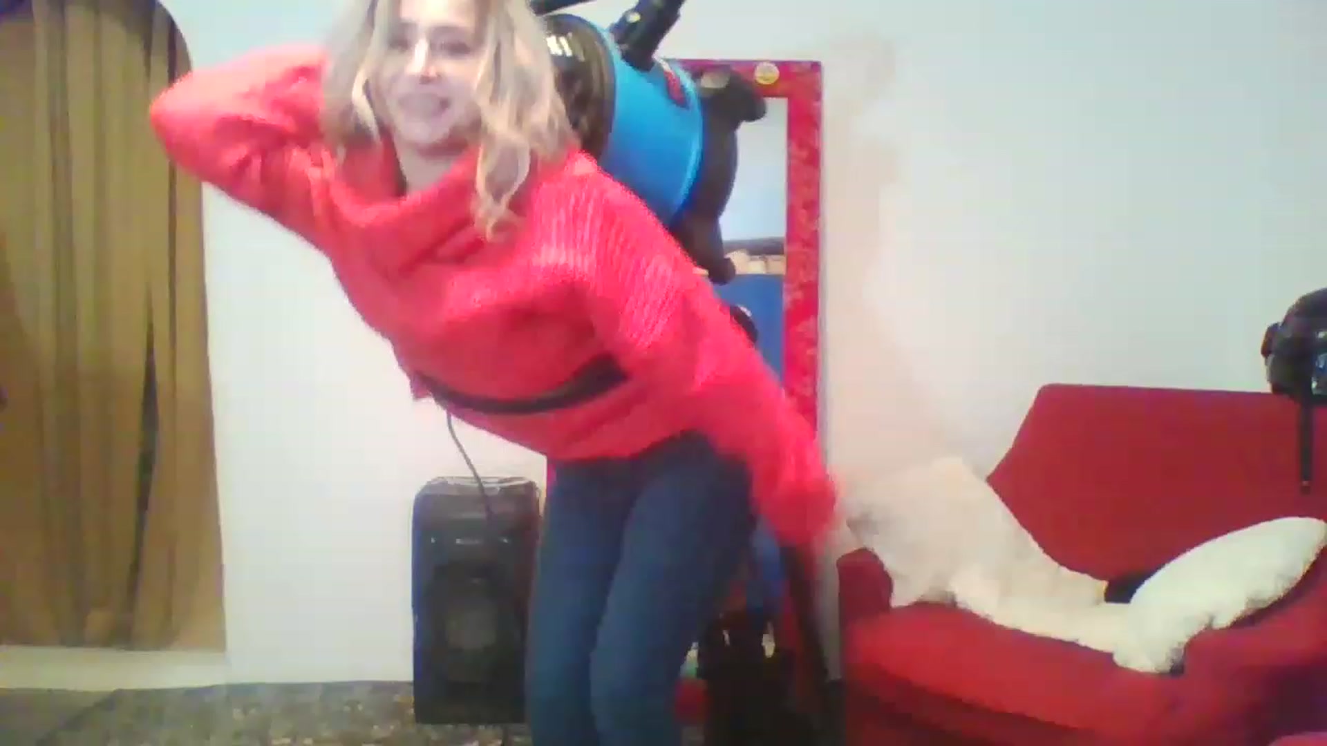 Gallery image thumbnail from GoldenGirl4U1's myfreecams stream on, 11/27/2022, 13:23 image 6 of 20