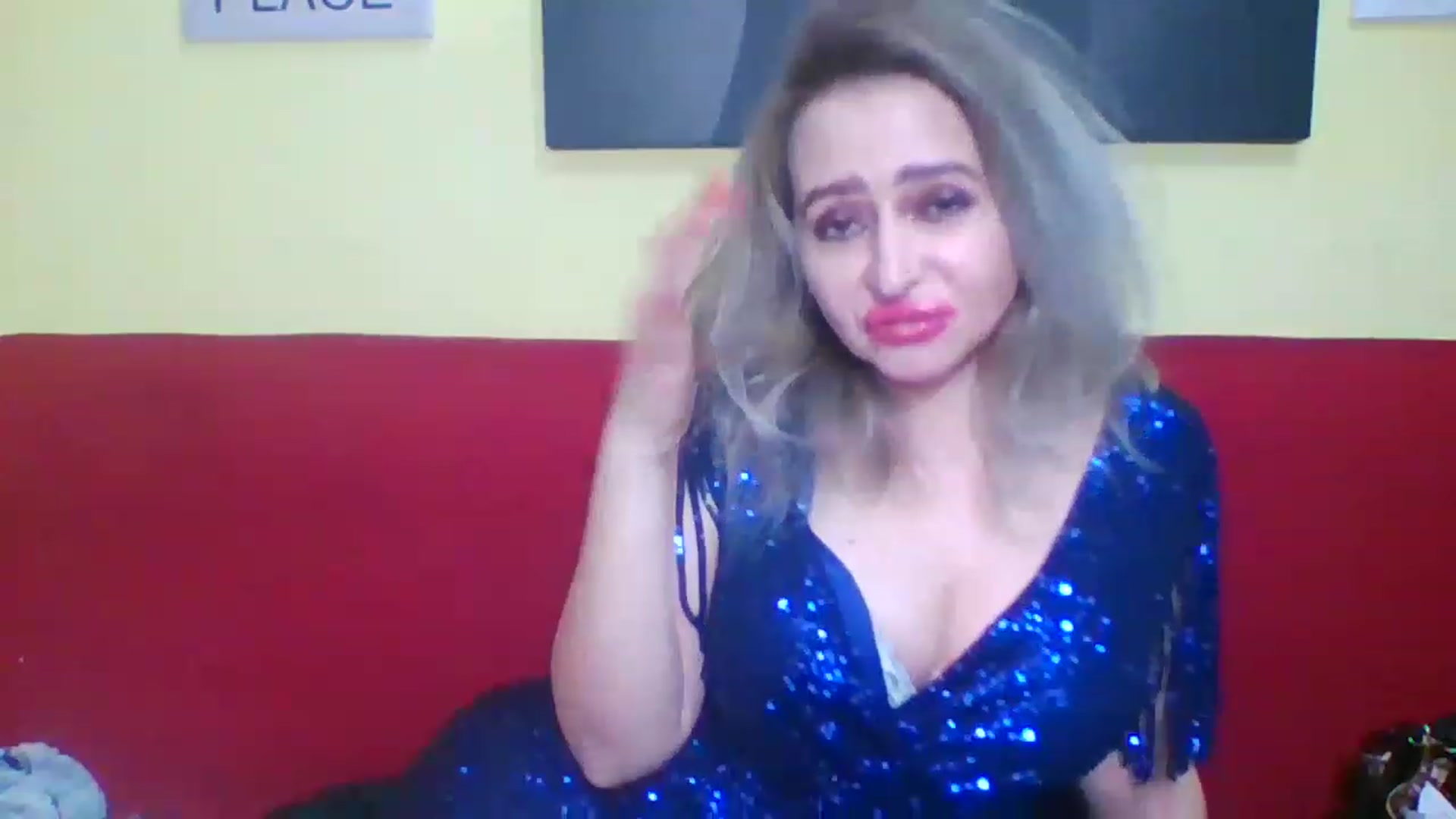 Gallery image thumbnail from GoldenGirl4U1's myfreecams stream on, 12/21/2022, 18:33 image 14 of 20