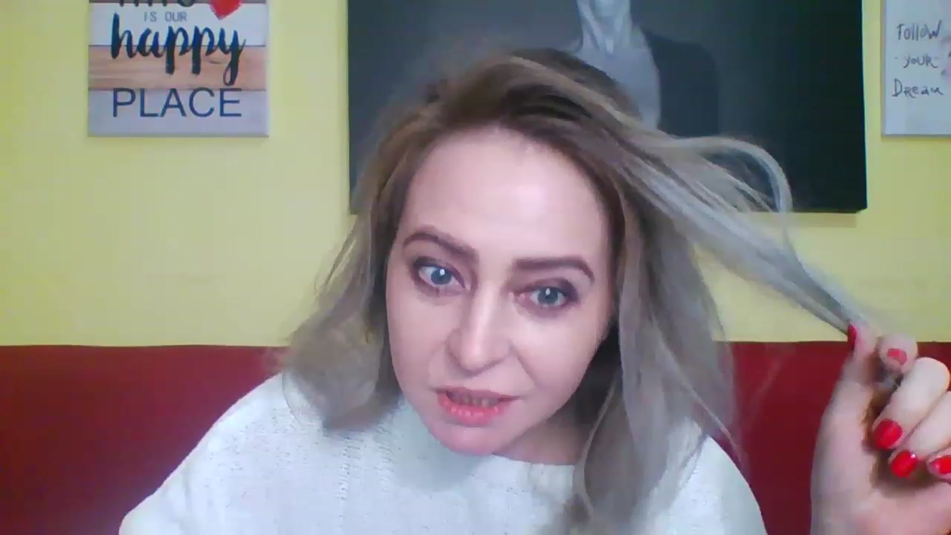 Gallery image thumbnail from GoldenGirl4U1's myfreecams stream on, 12/21/2022, 18:33 image 1 of 20