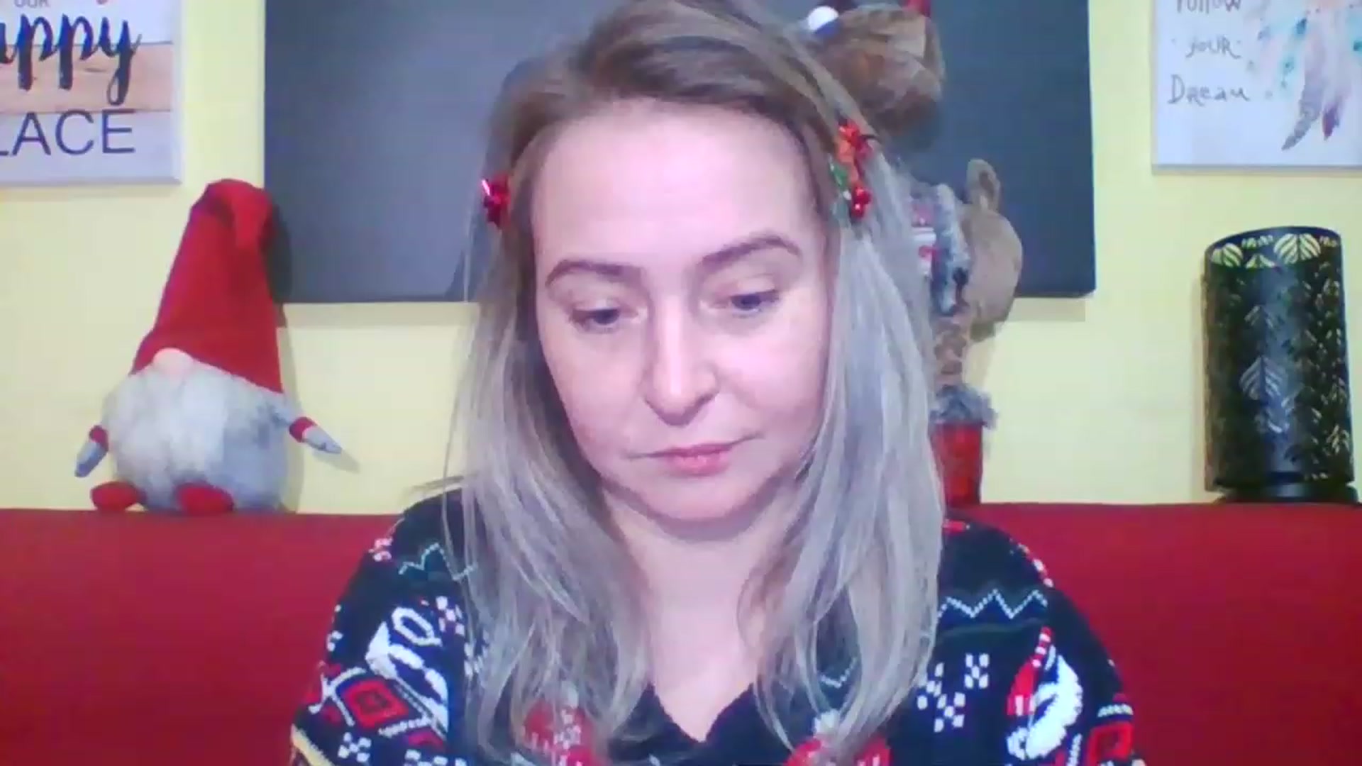 Gallery image thumbnail from GoldenGirl4U1's myfreecams stream on, 12/24/2022, 21:01 image 14 of 20