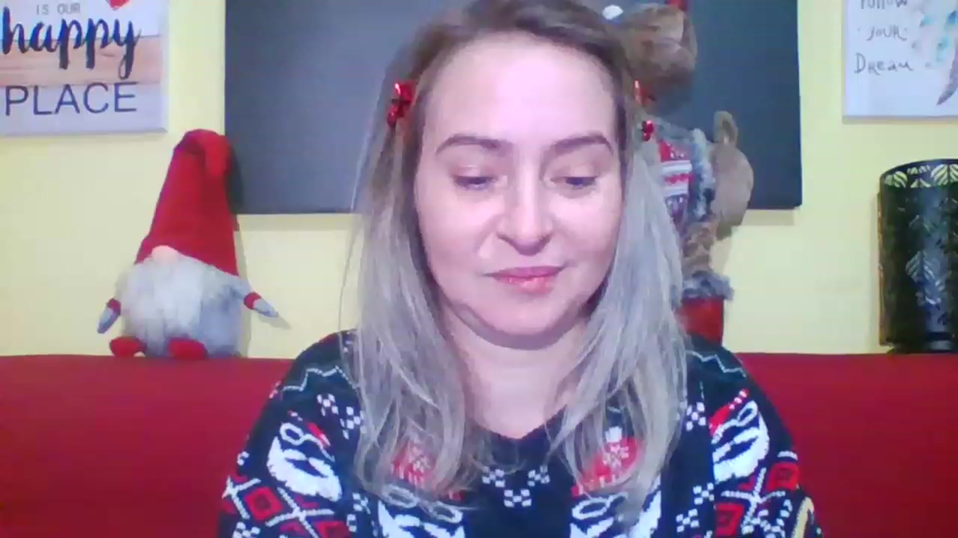 Gallery image thumbnail from GoldenGirl4U1's myfreecams stream on, 12/24/2022, 21:01 image 5 of 20