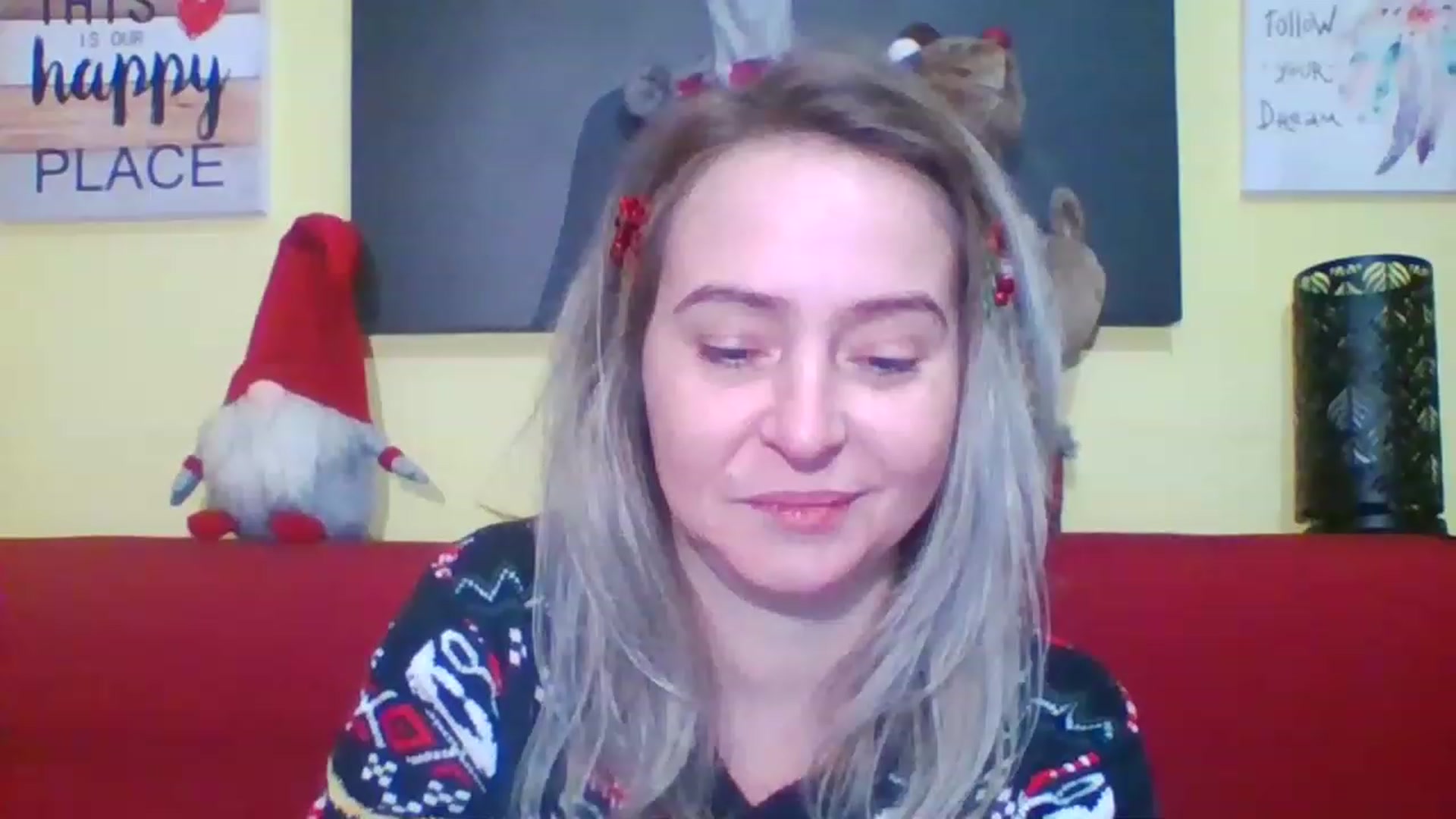 Gallery image thumbnail from GoldenGirl4U1's myfreecams stream on, 12/24/2022, 21:01 image 10 of 20