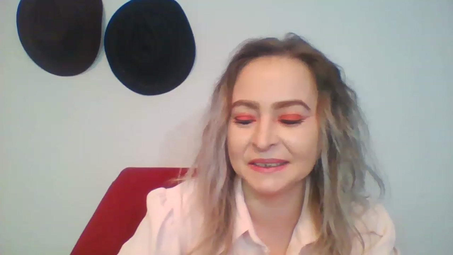 Gallery image thumbnail from GoldenGirl4U1's myfreecams stream on, 01/08/2023, 13:39 image 6 of 20