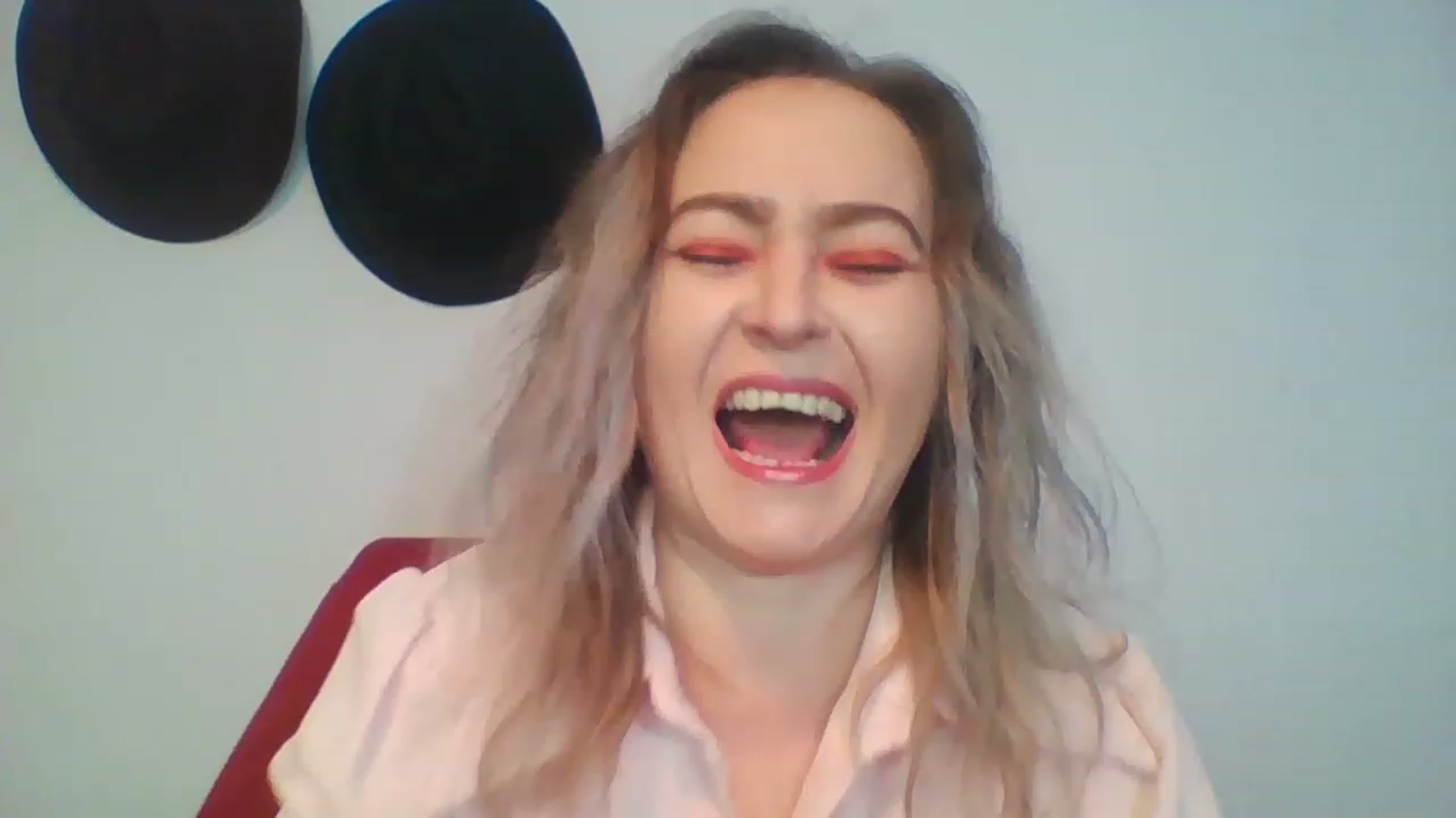 Gallery image thumbnail from GoldenGirl4U1's myfreecams stream on, 01/08/2023, 13:39 image 1 of 20