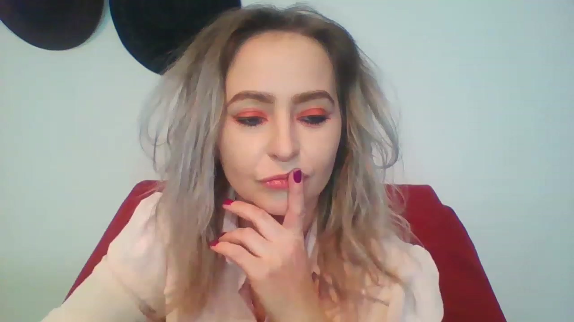 Gallery image thumbnail from GoldenGirl4U1's myfreecams stream on, 01/08/2023, 14:17 image 20 of 20