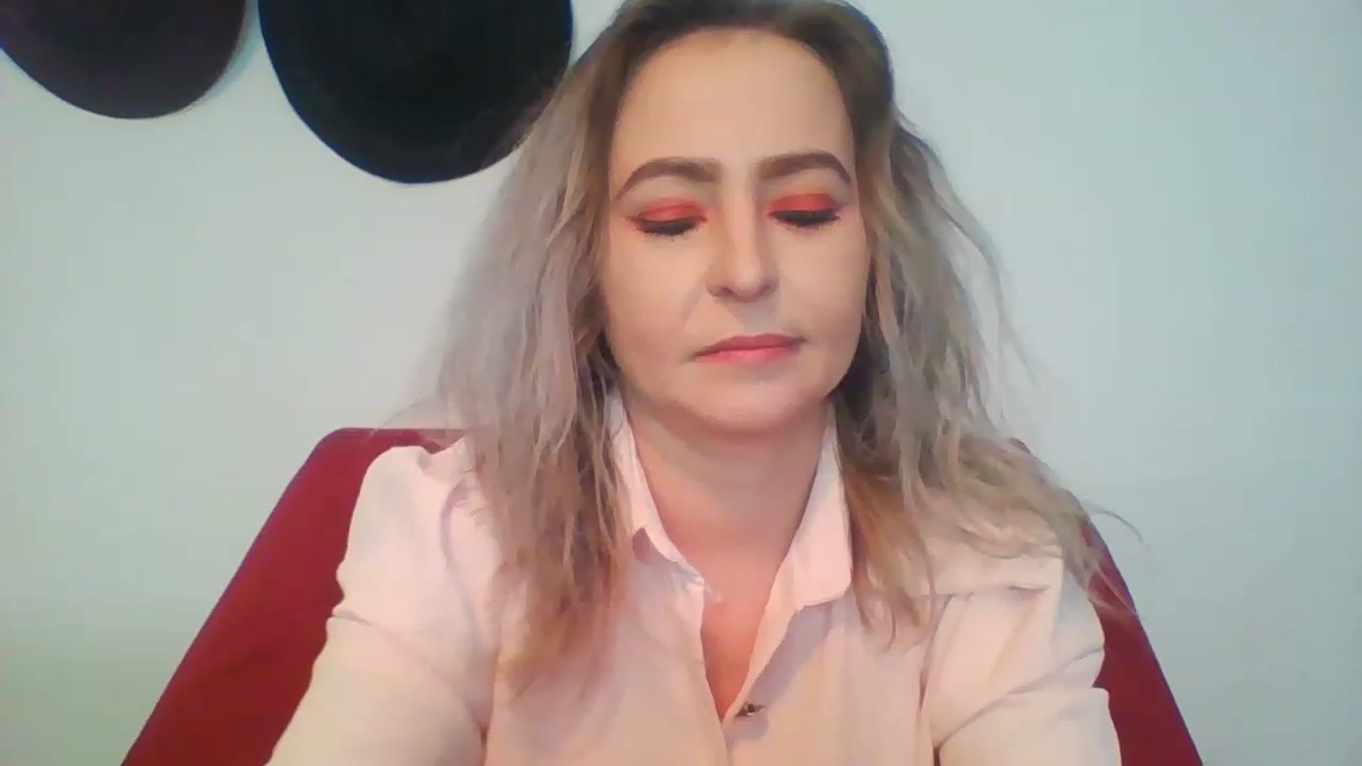 Gallery image thumbnail from GoldenGirl4U1's myfreecams stream on, 01/08/2023, 14:17 image 13 of 20
