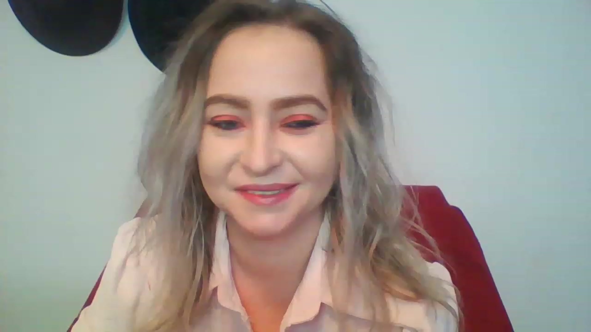 Gallery image thumbnail from GoldenGirl4U1's myfreecams stream on, 01/08/2023, 14:17 image 5 of 20
