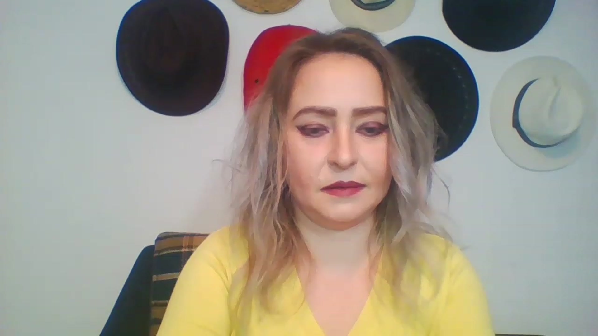 Gallery image thumbnail from GoldenGirl4U1's myfreecams stream on, 01/15/2023, 13:52 image 11 of 20