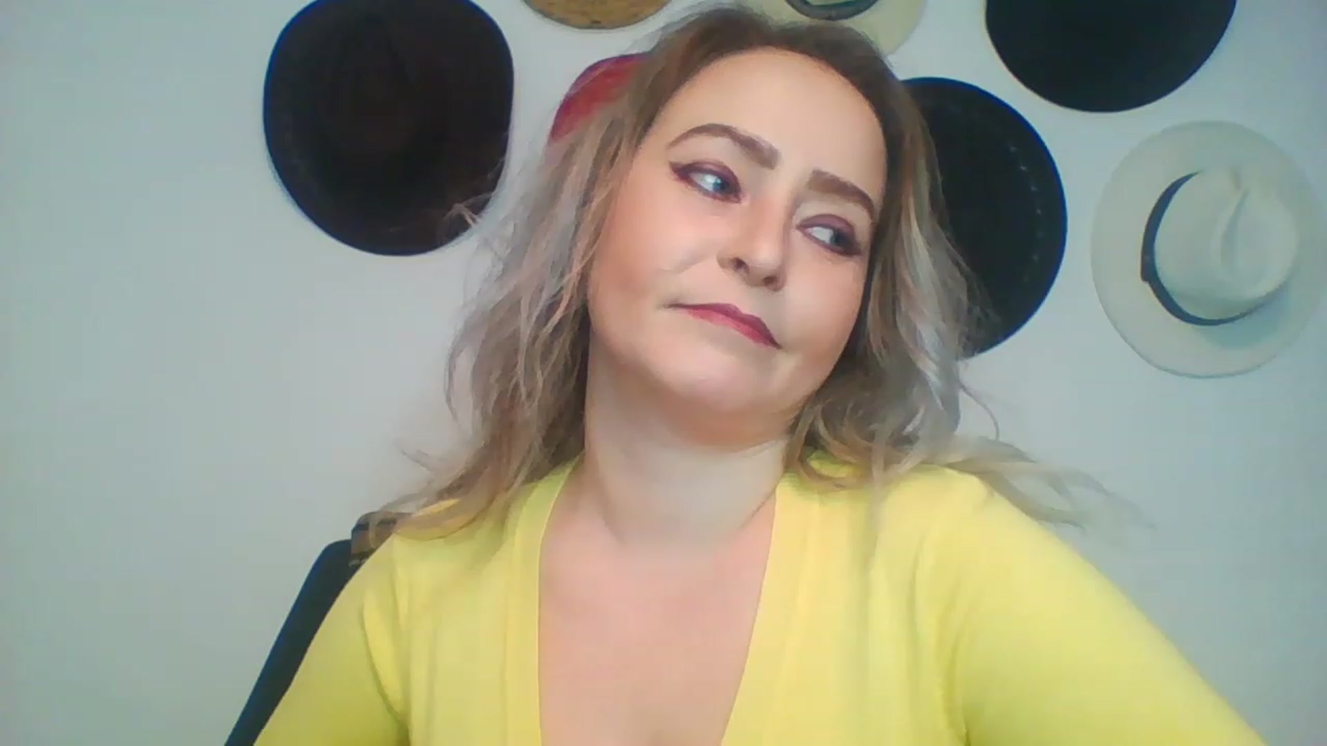 Gallery image thumbnail from GoldenGirl4U1's myfreecams stream on, 01/15/2023, 13:52 image 1 of 20