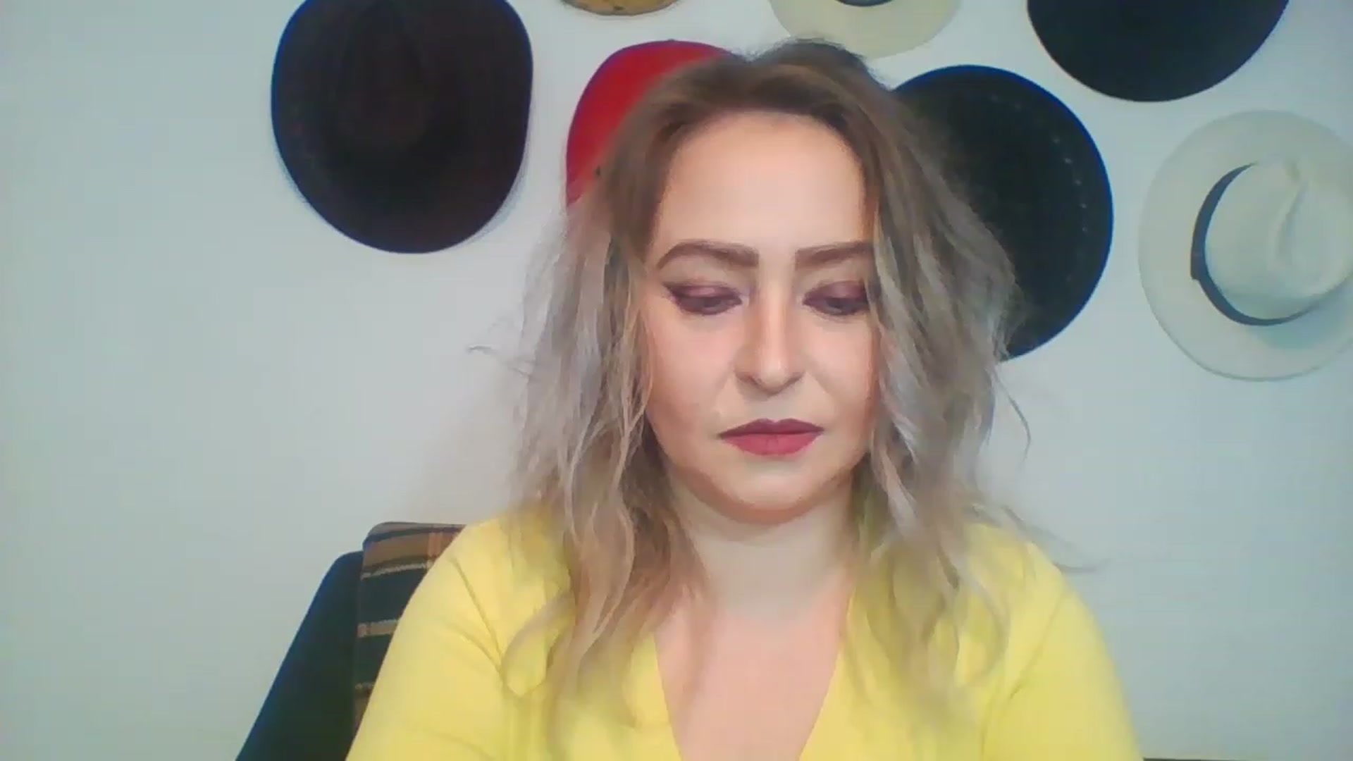 Gallery image thumbnail from GoldenGirl4U1's myfreecams stream on, 01/15/2023, 13:52 image 8 of 20
