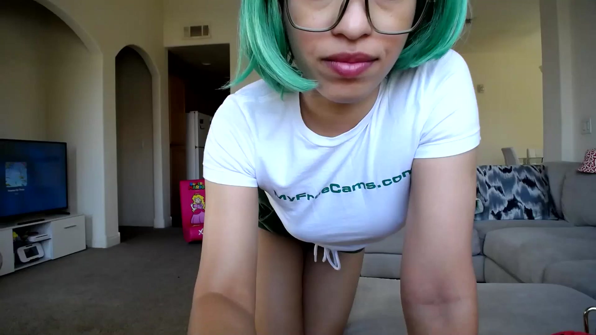 Gallery image thumbnail from GoldenKittee's myfreecams stream on, 07/02/2023, 19:19 image 9 of 20