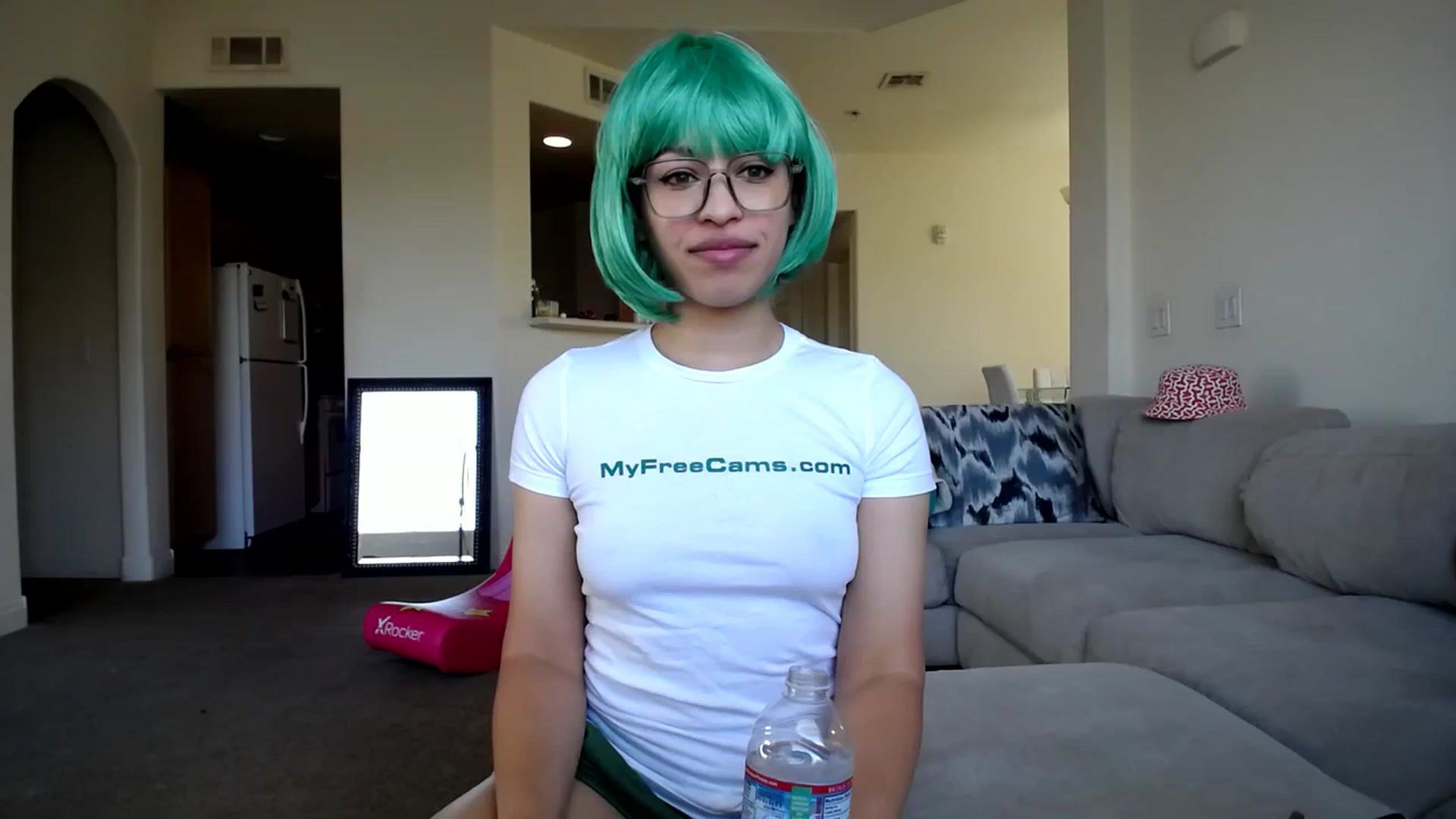 Gallery image thumbnail from GoldenKittee's myfreecams stream on, 07/02/2023, 19:19 image 1 of 20