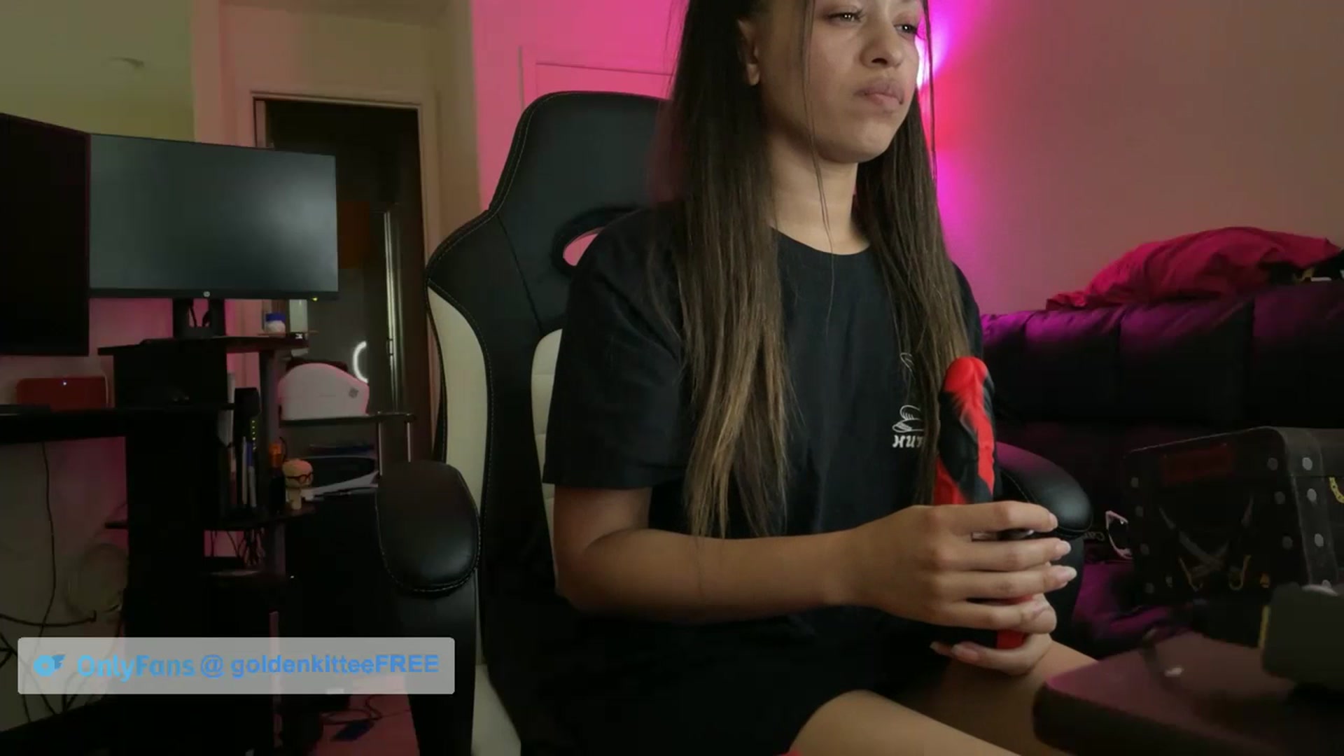 Gallery image thumbnail from GoldenKittee's myfreecams stream on, 07/14/2023, 13:57 image 4 of 20