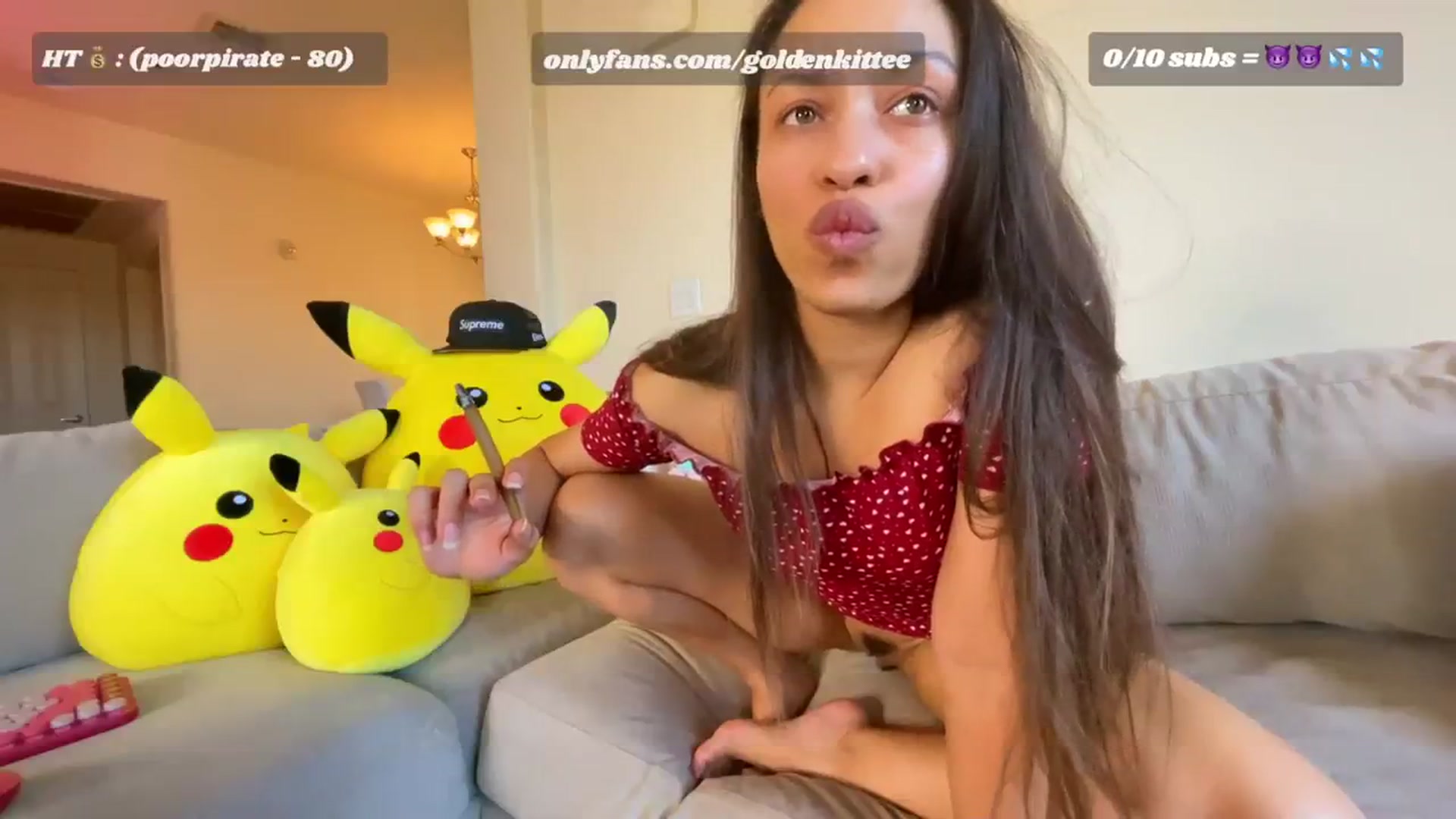 Gallery image thumbnail from GoldenKittee's myfreecams stream on, 08/08/2023, 24:52 image 10 of 20