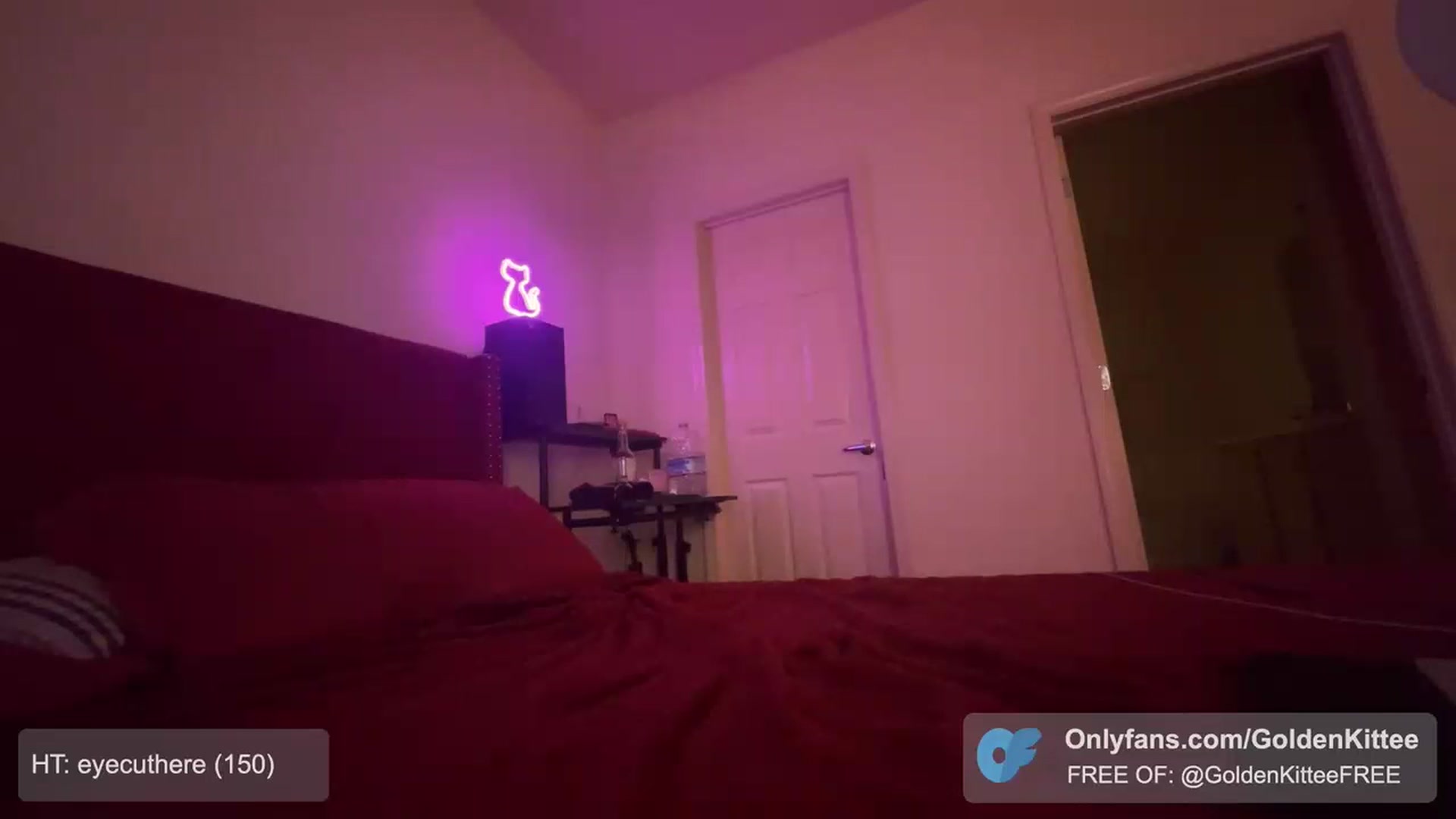 Gallery image thumbnail from GoldenKittee's myfreecams stream on, 03/11/2024, 09:15 image 8 of 20