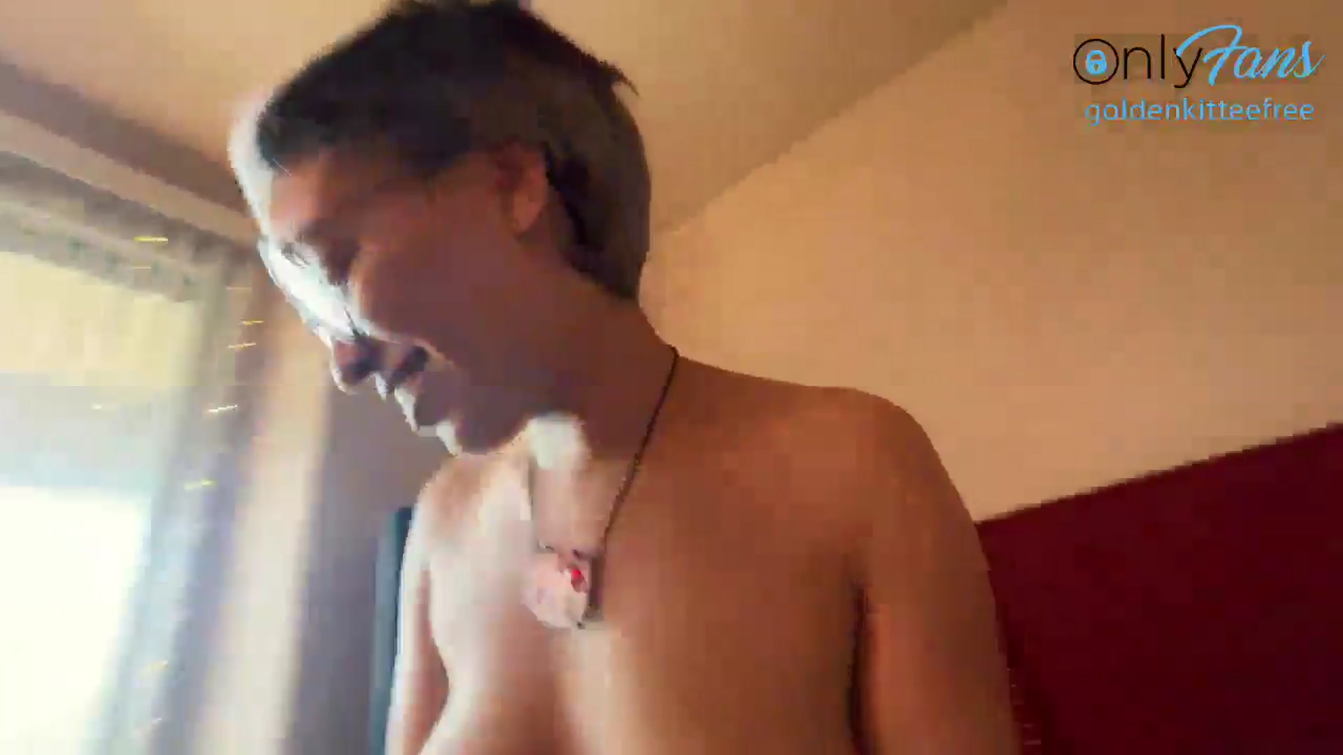 Gallery image thumbnail from GoldenKittee's myfreecams stream on, 04/28/2024, 23:39 image 17 of 20
