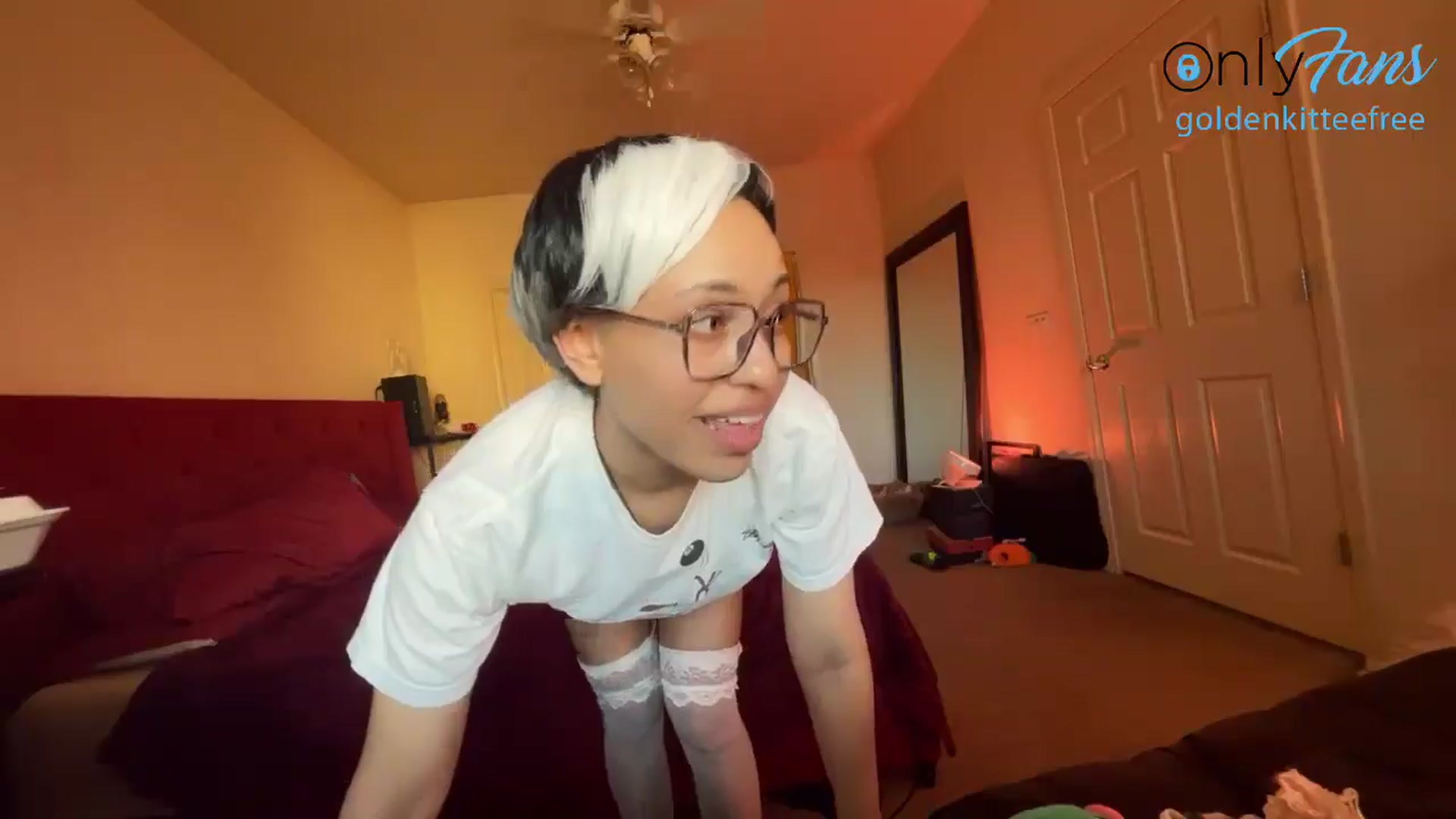 Gallery image thumbnail from GoldenKittee's myfreecams stream on, 04/29/2024, 01:44 image 3 of 20