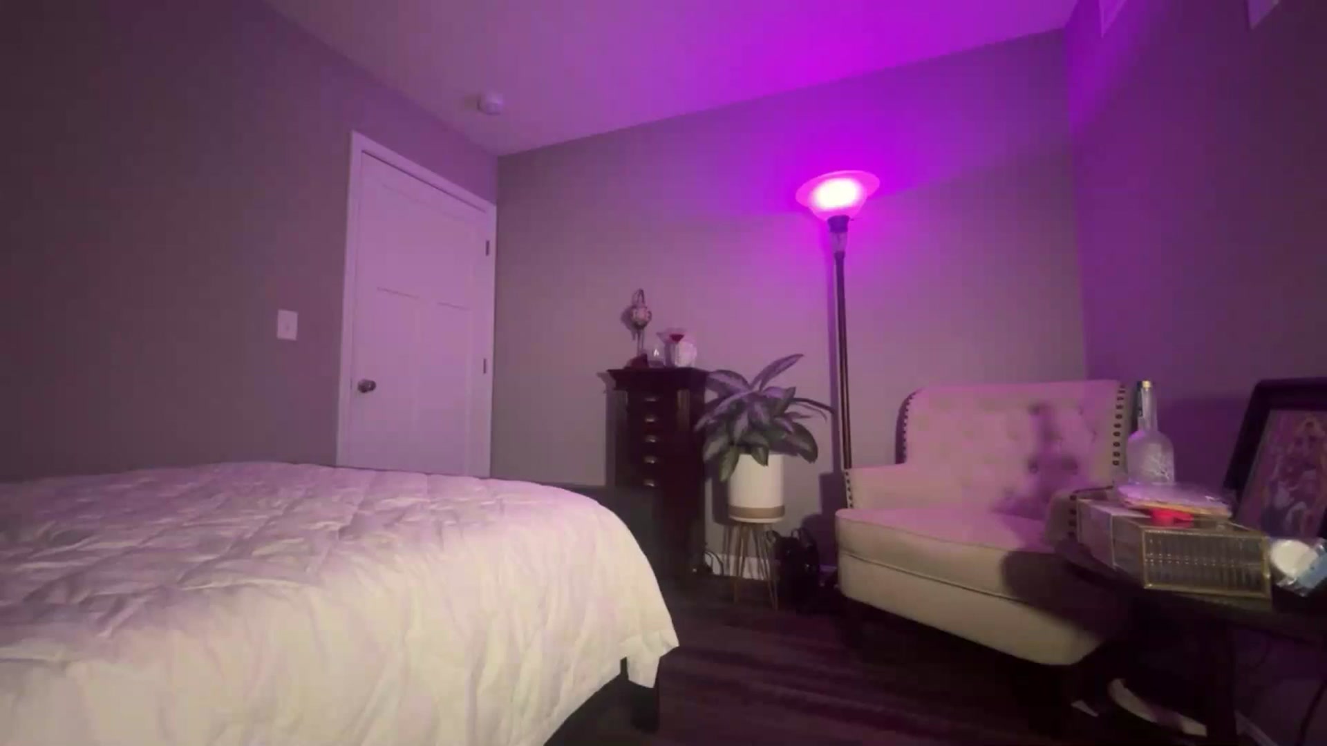 Gallery image thumbnail from GoldenKittee's myfreecams stream on, 06/29/2024, 02:51 image 15 of 20