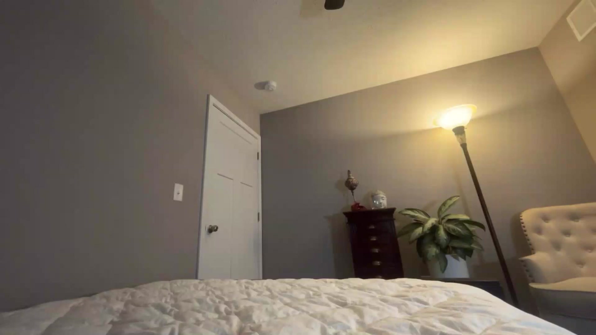 Gallery image thumbnail from GoldenKittee's myfreecams stream on, 06/29/2024, 02:51 image 9 of 20