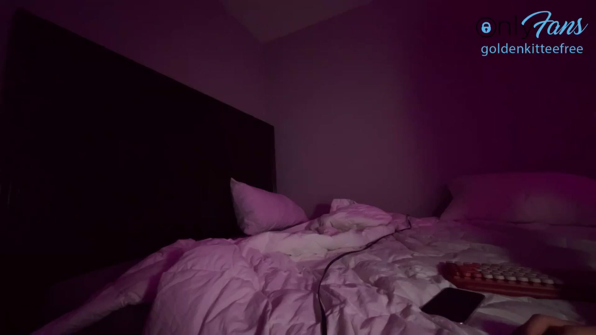 Gallery image thumbnail from GoldenKittee's myfreecams stream on, 06/29/2024, 09:48 image 10 of 20