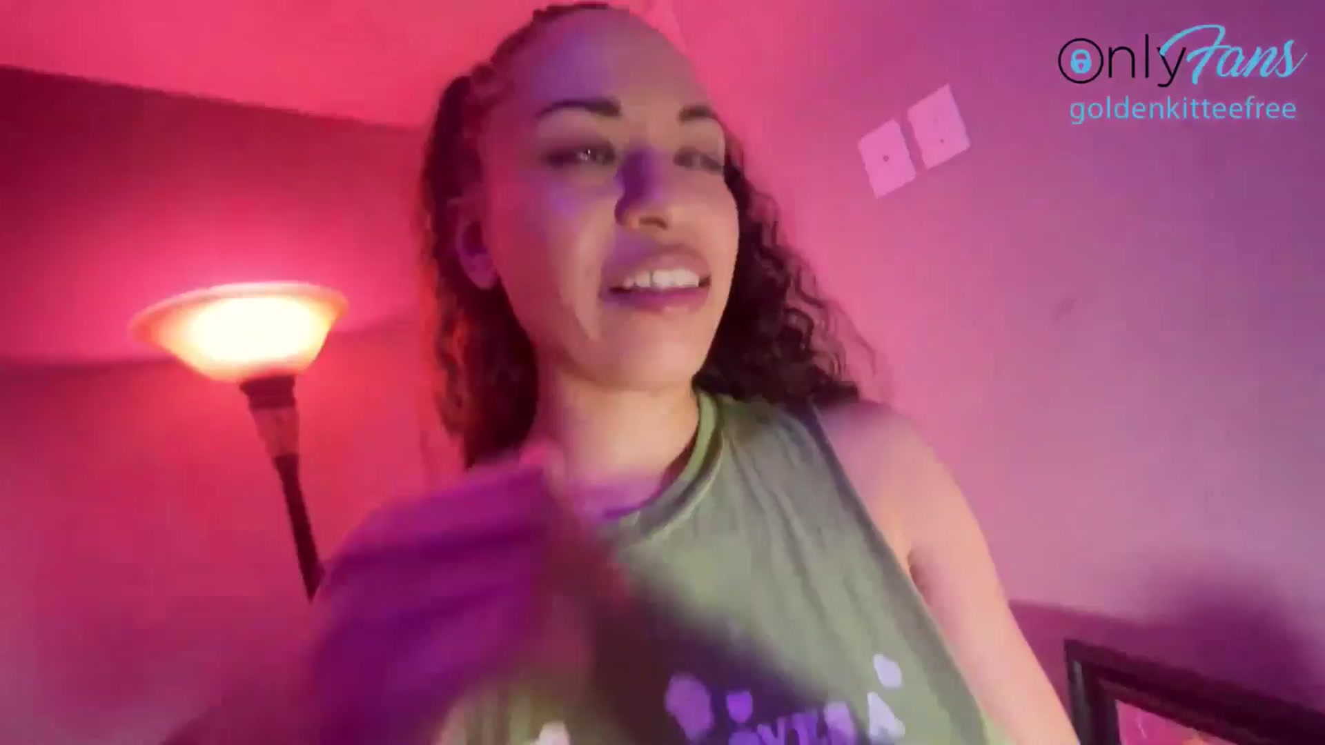 Gallery image thumbnail from GoldenKittee's myfreecams stream on, 06/30/2024, 07:09 image 7 of 20