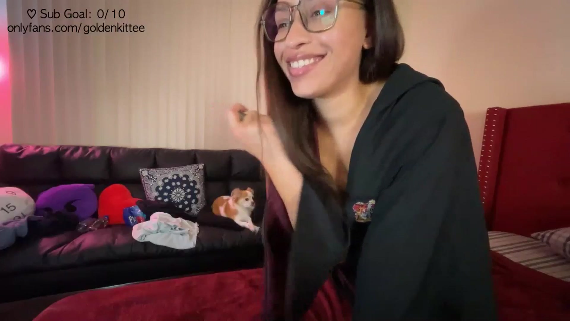 Gallery image thumbnail from GoldenKittee's myfreecams stream on, 09/10/2024, 10:06 image 17 of 20