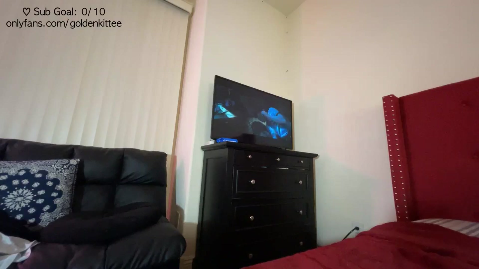 Gallery image thumbnail from GoldenKittee's myfreecams stream on, 09/10/2024, 10:06 image 2 of 20